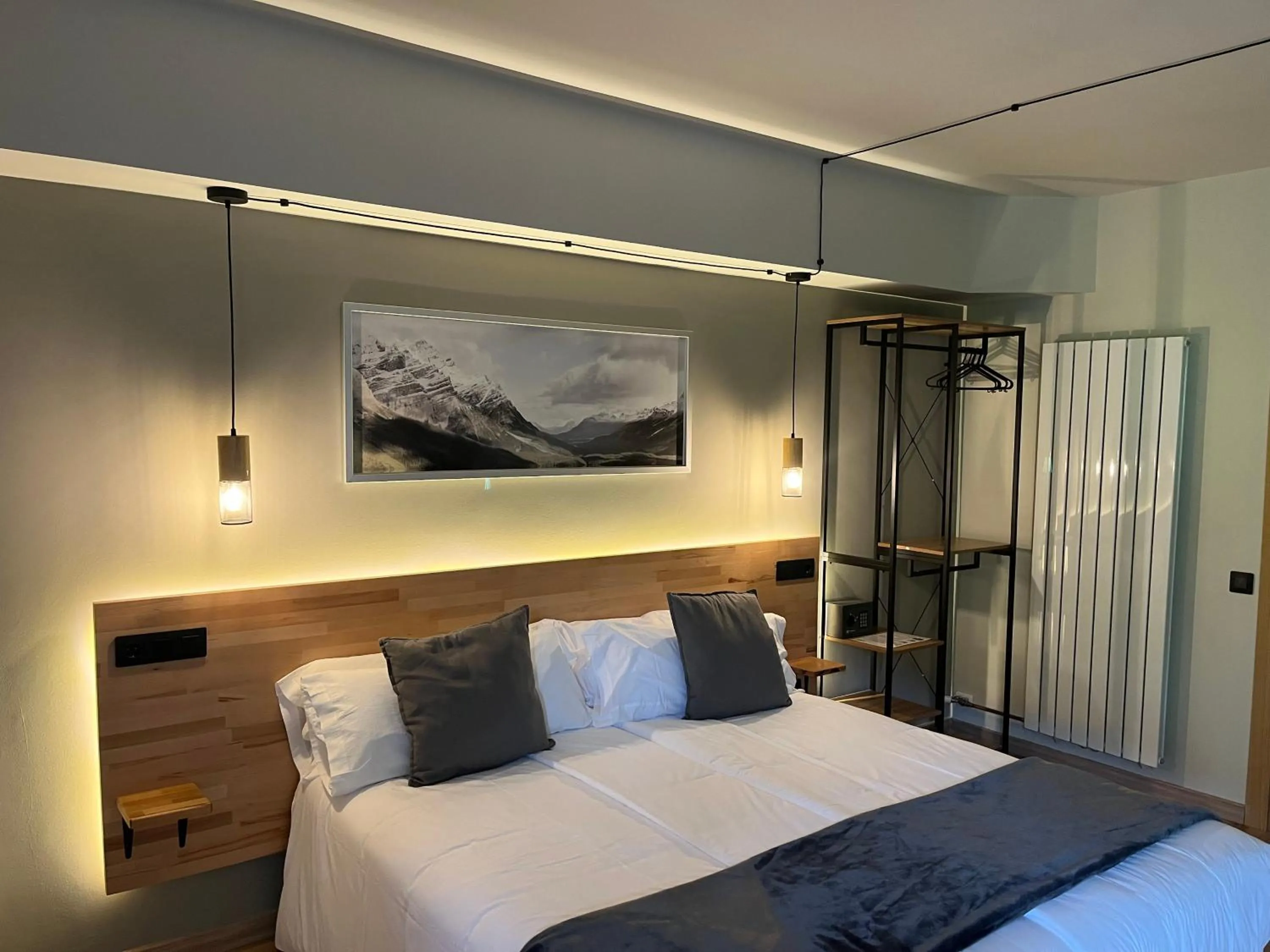 Bed in Hotel Els Encantats