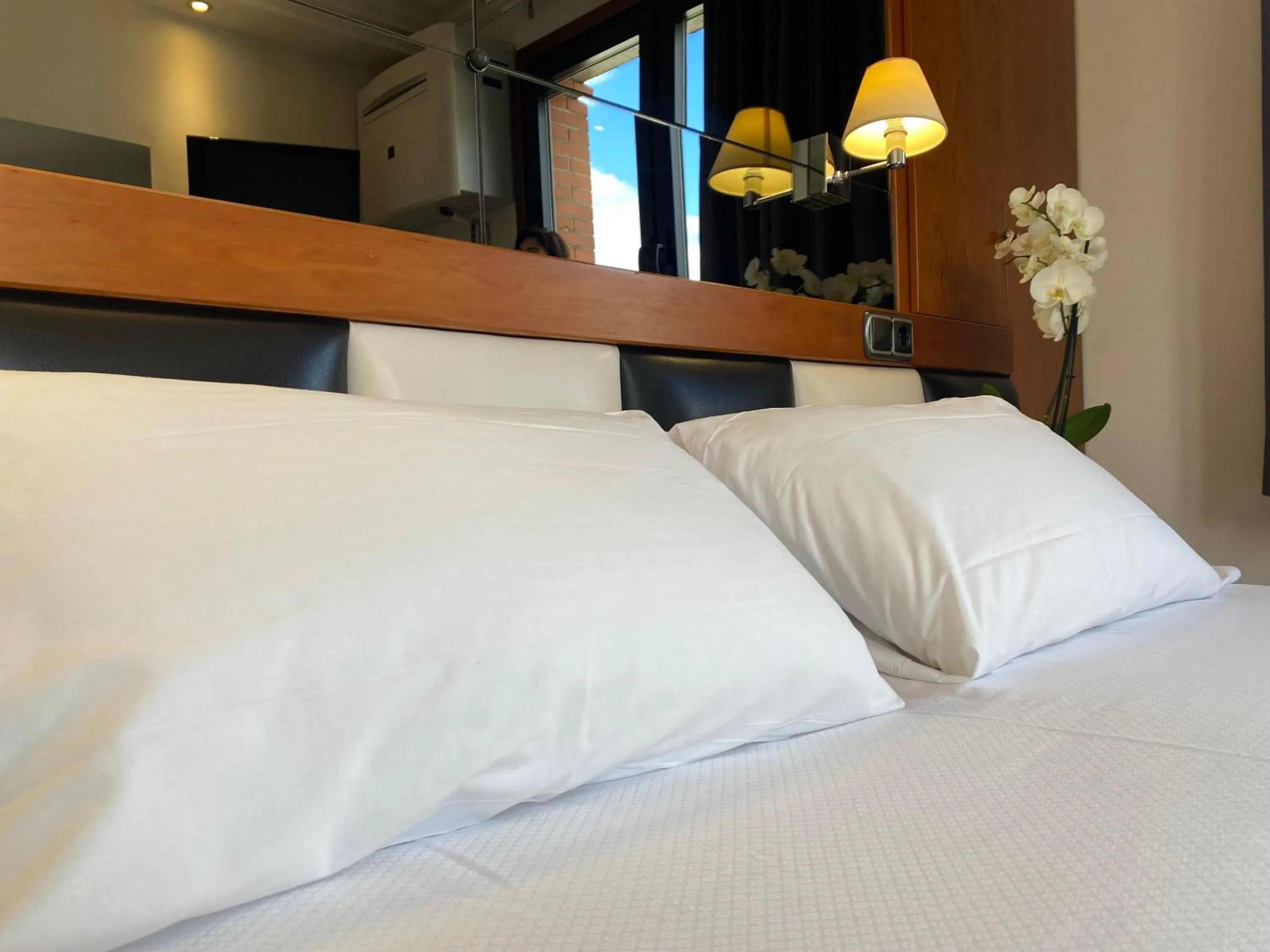 Bed in Hotel Oria