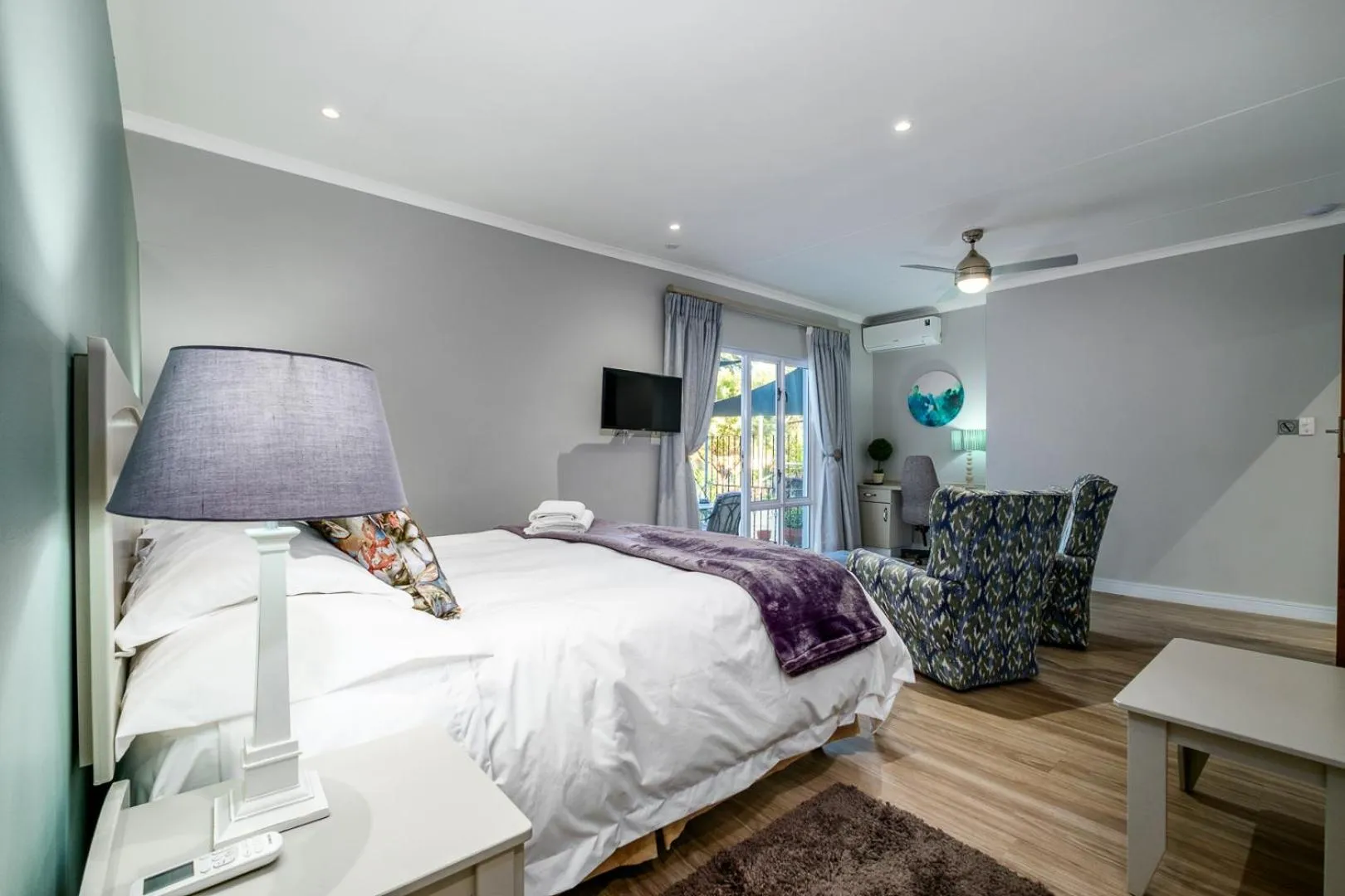 TV and multimedia, Bed in 49-on-Cherry