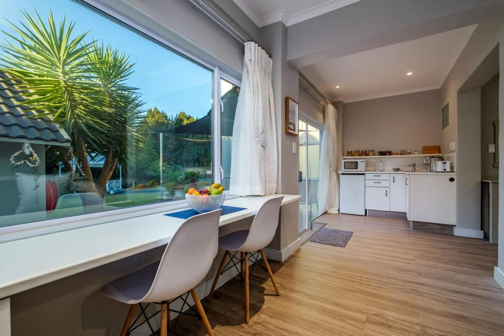 Kitchen or kitchenette in 49-on-Cherry