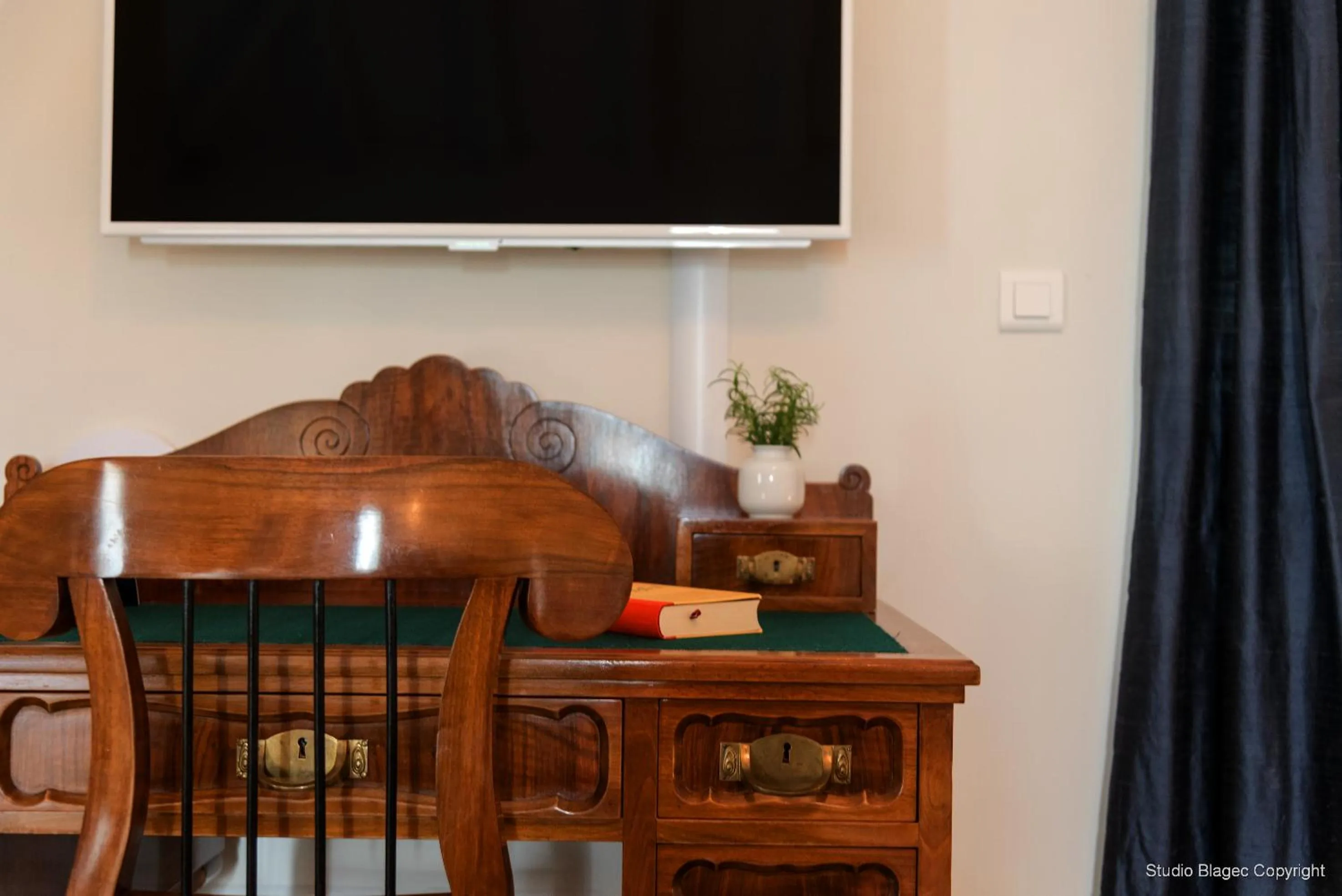 Decorative detail in Heritage Hotel Martinis Marchi