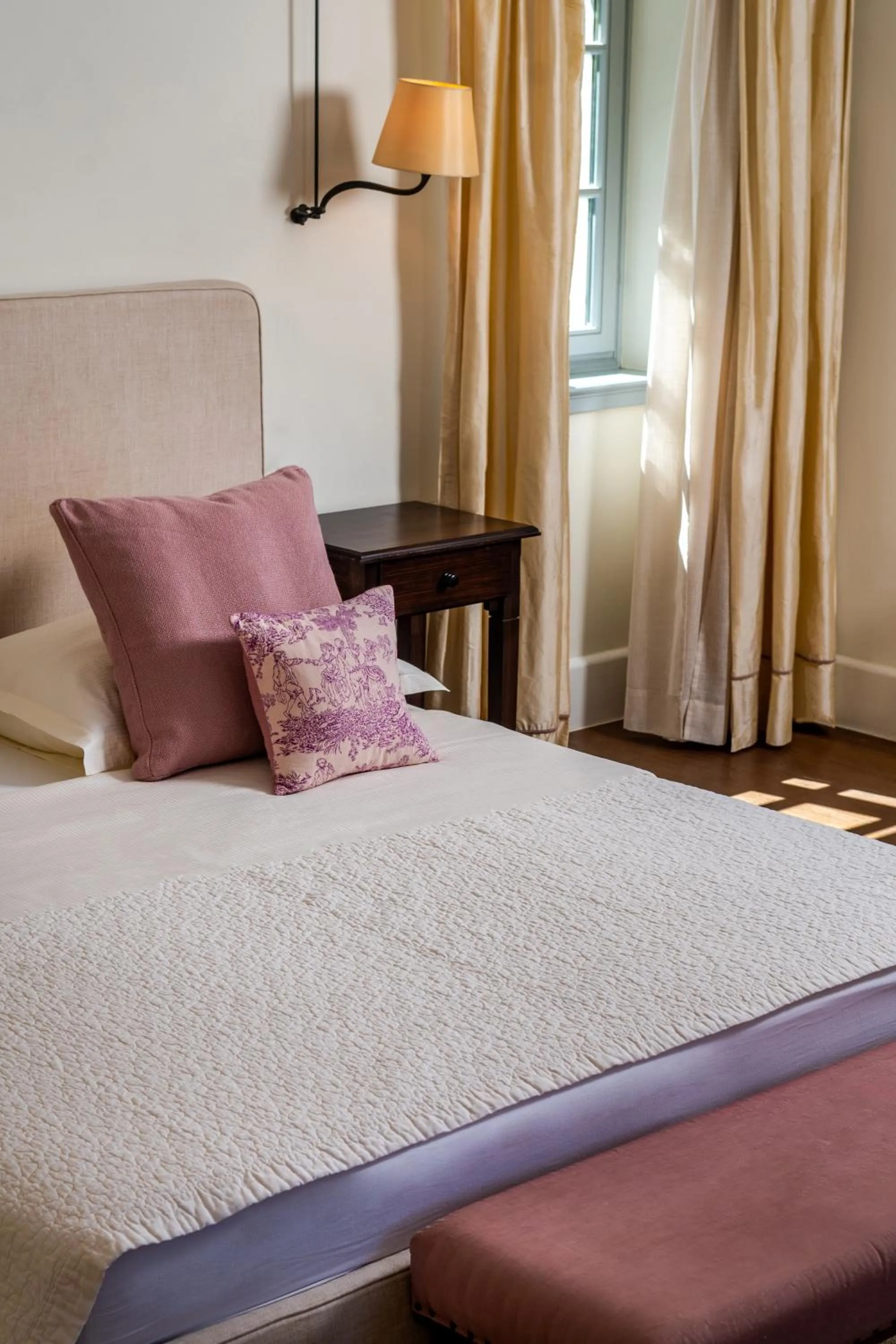 Bed in Heritage Hotel Martinis Marchi