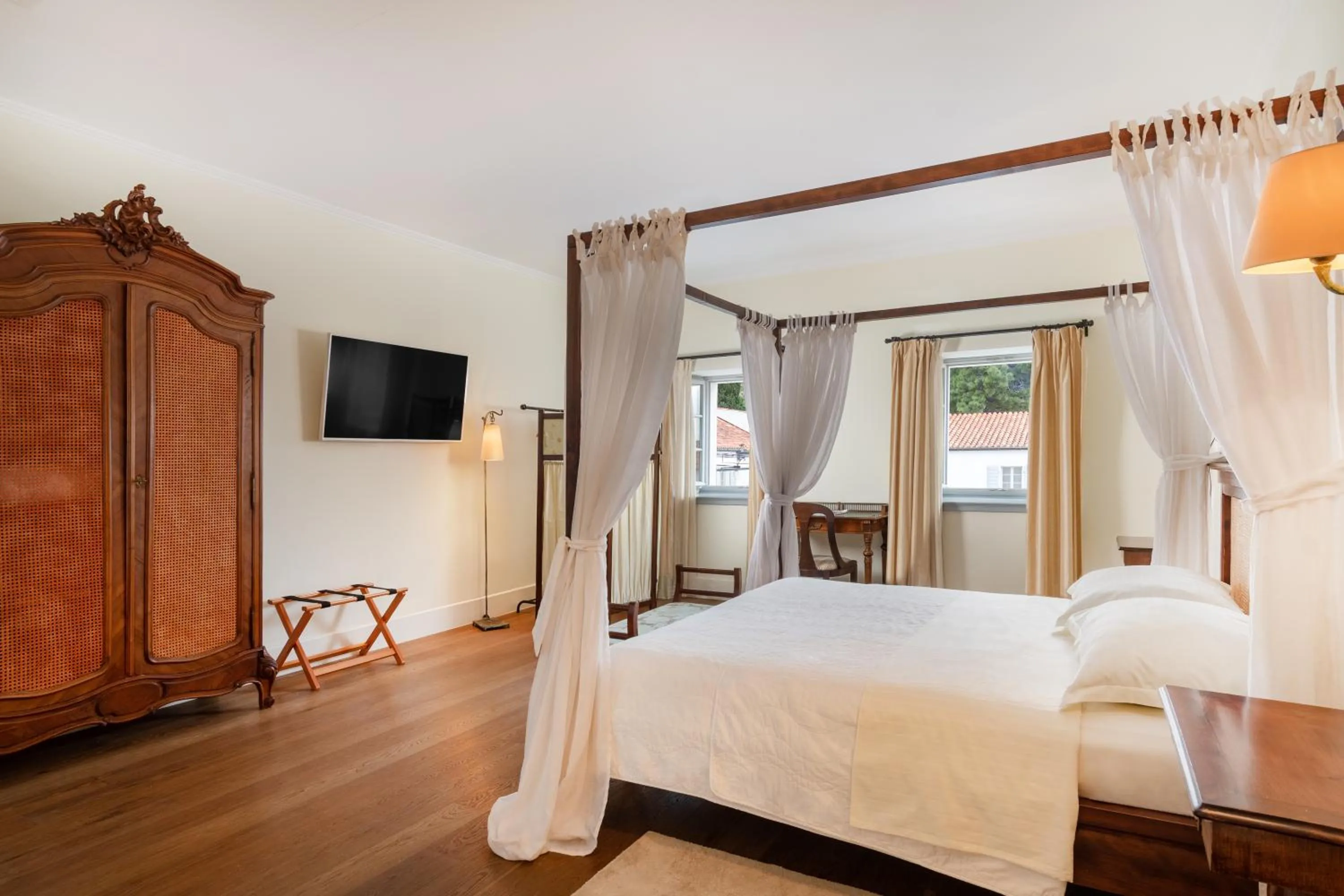 Bed in Heritage Hotel Martinis Marchi