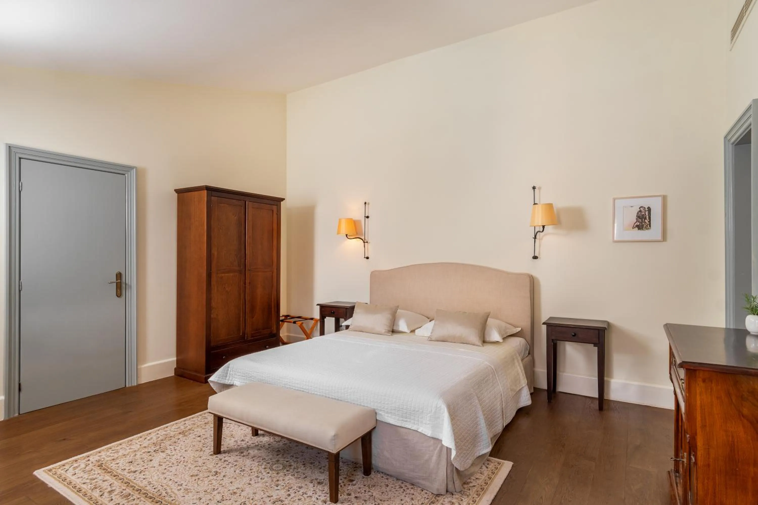 Bed in Heritage Hotel Martinis Marchi