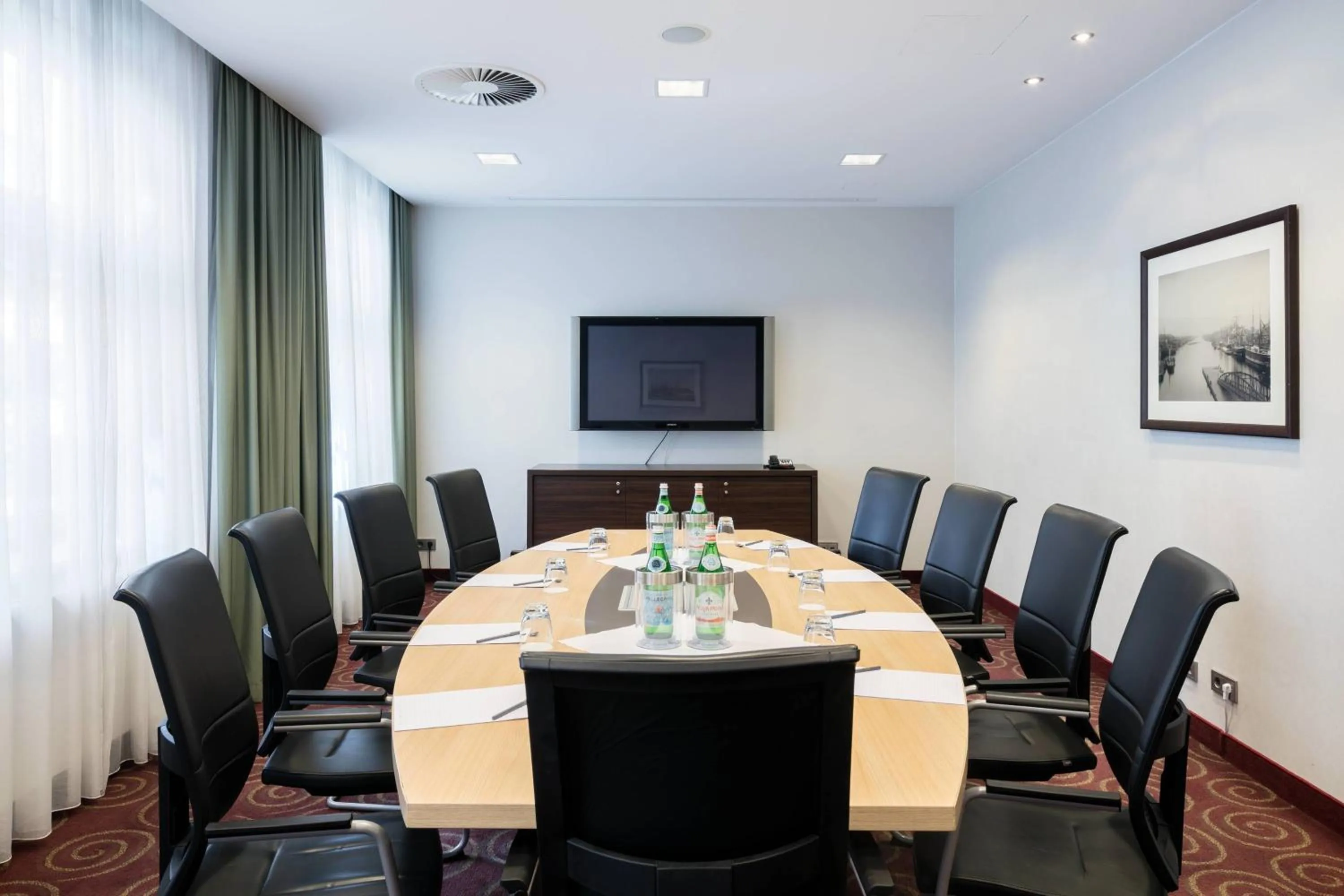 Meeting/conference room in Courtyard by Marriott Bremen