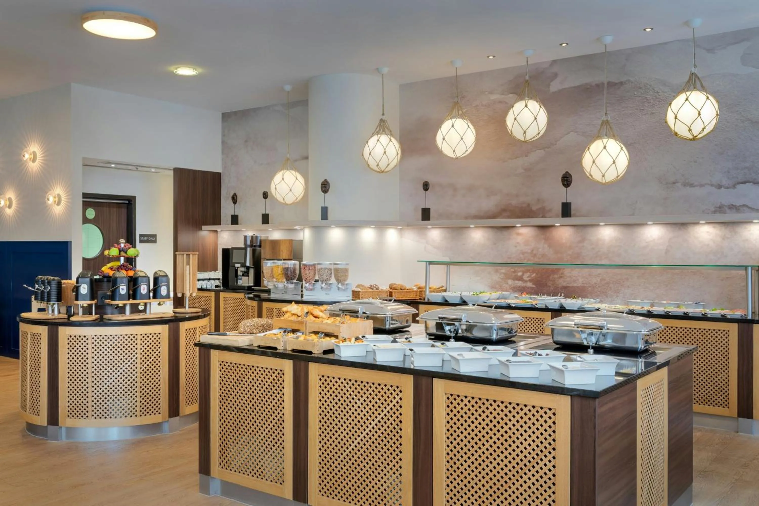 Breakfast in Courtyard by Marriott Bremen