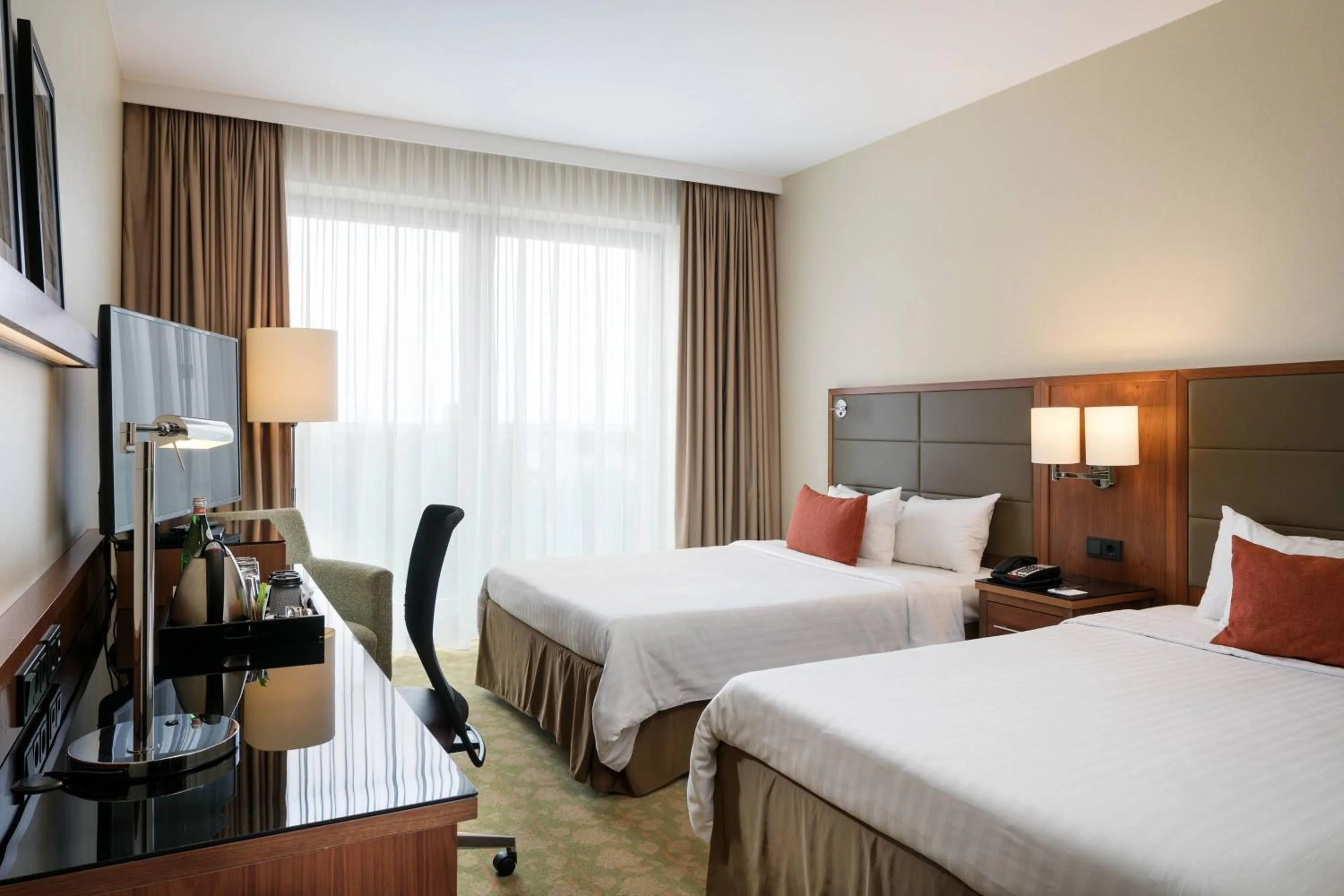 Photo of the whole room, Bed in Courtyard by Marriott Bremen