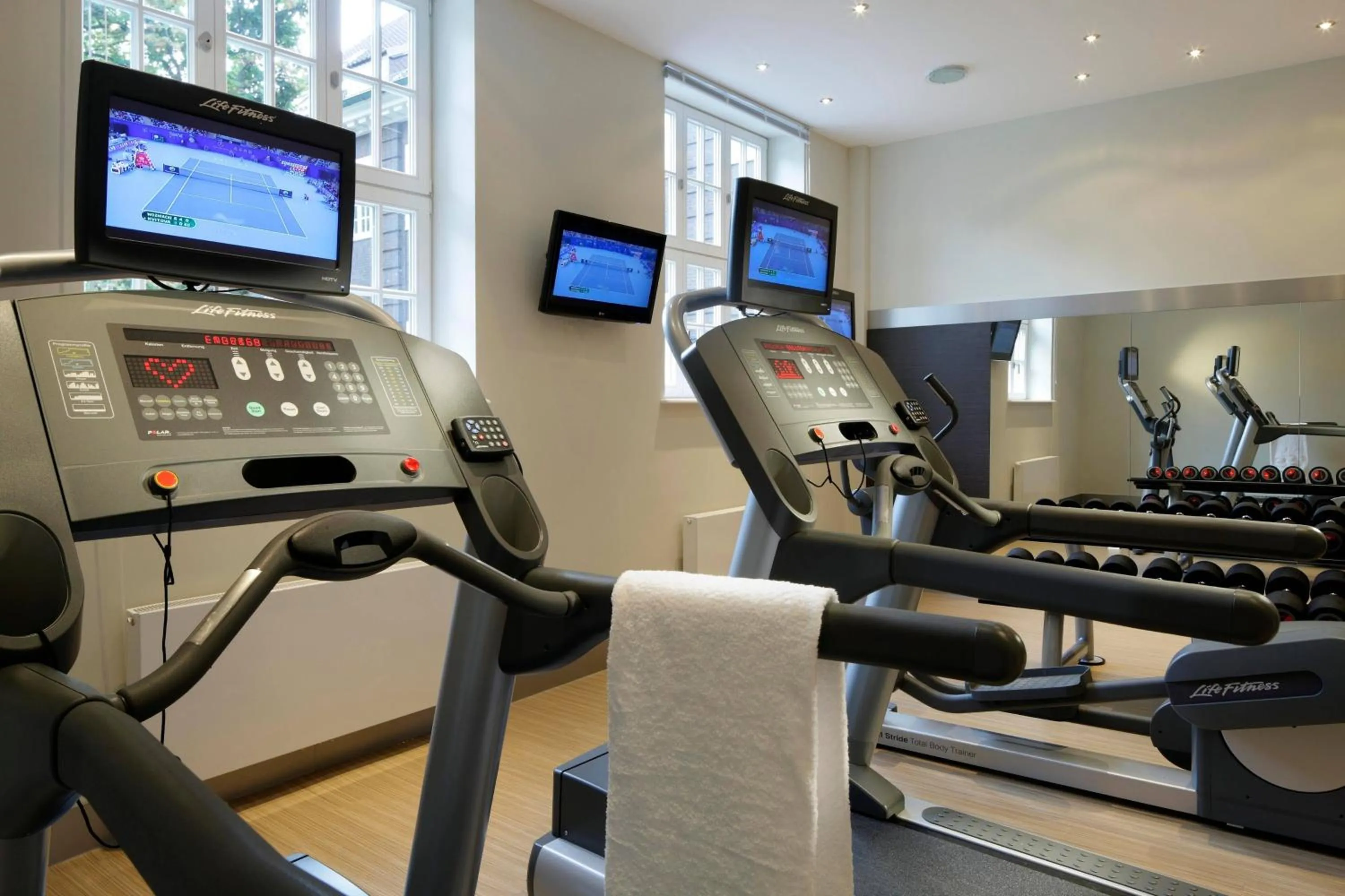 Fitness centre/facilities in Courtyard by Marriott Bremen