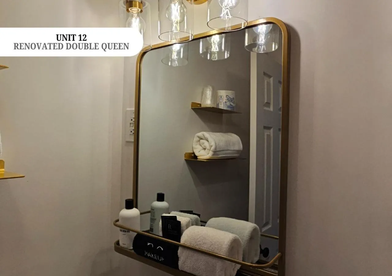 Bathroom in CedarWood Inn