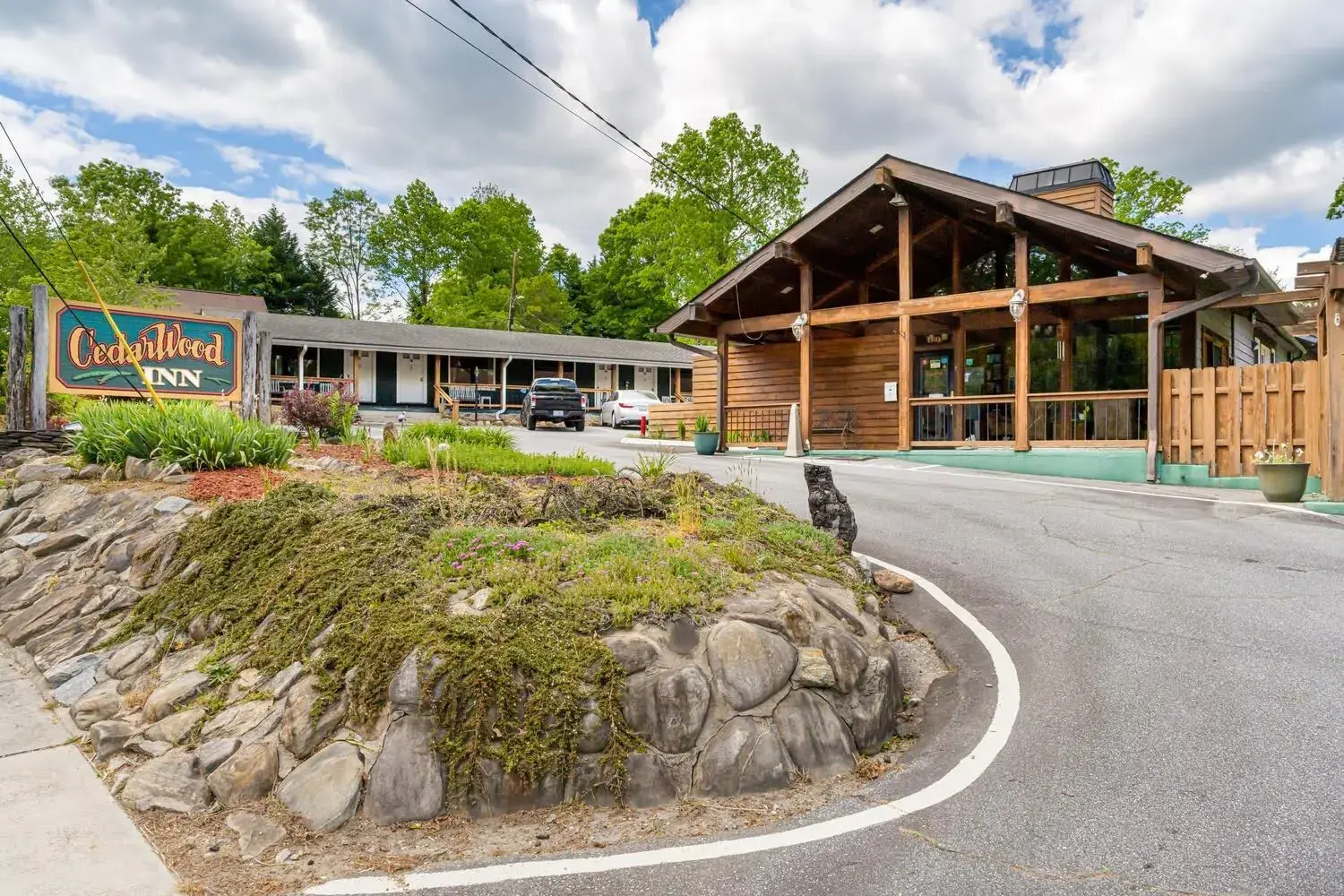 Property building in CedarWood Inn Property building in CedarWood Inn