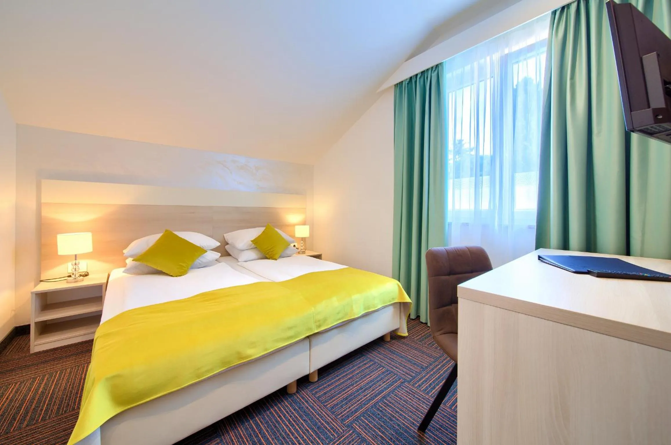 Bedroom, Bed in Hotel Bor