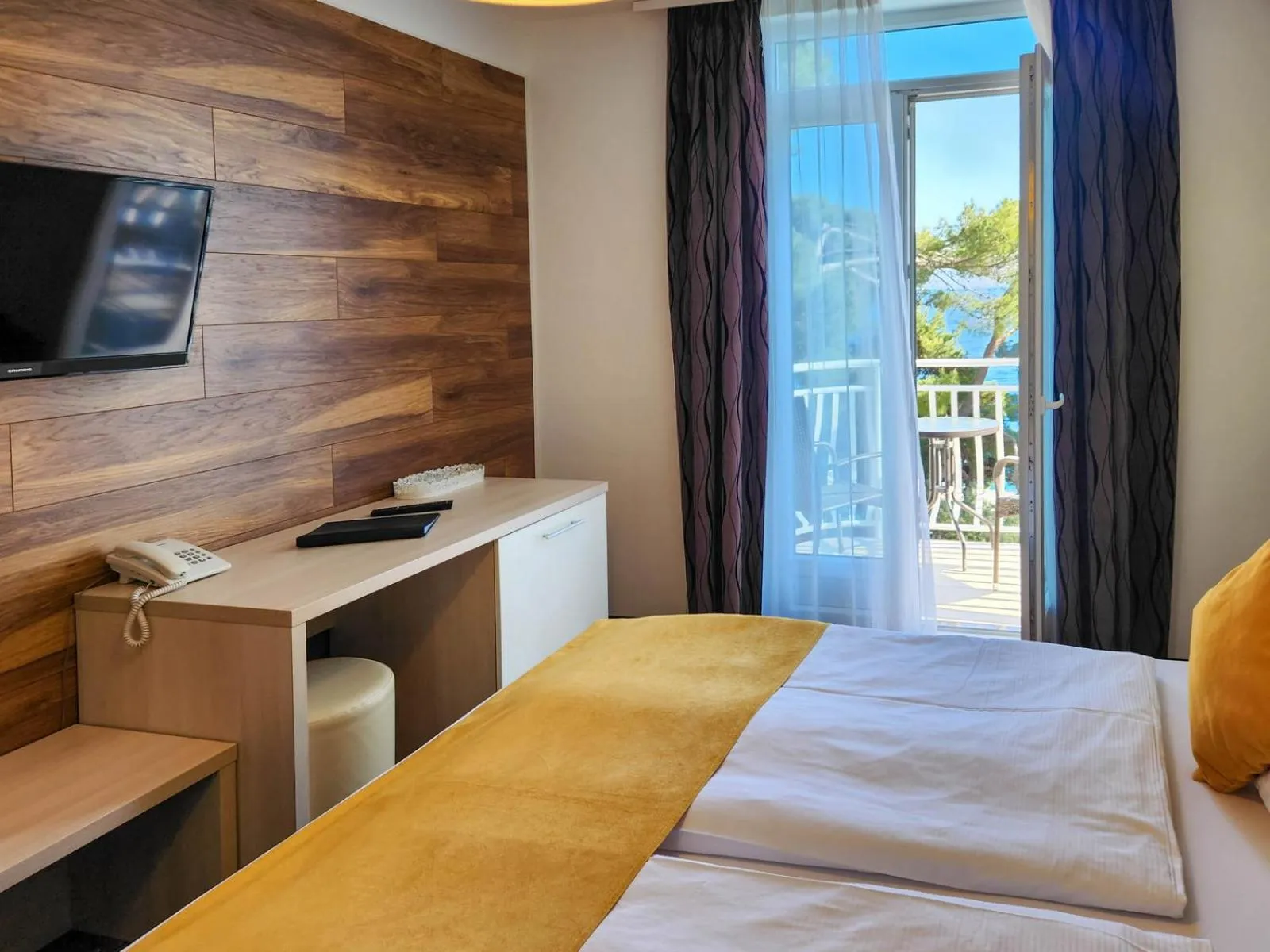 Bedroom, Bed in Hotel Bor