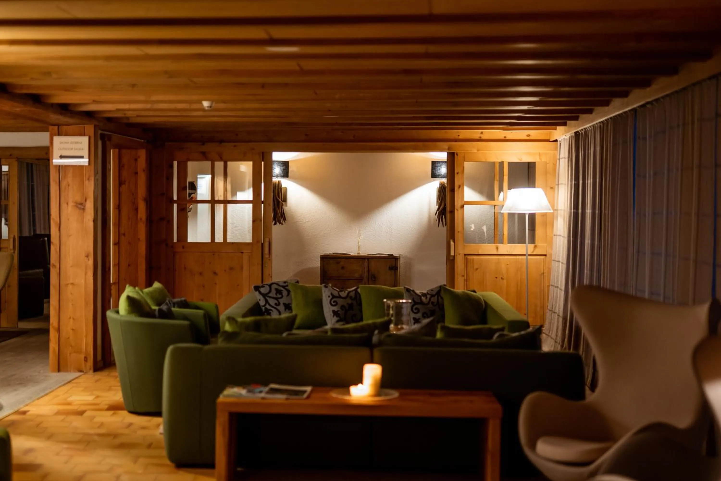 Communal lounge/ TV room in Sporthotel Teresa