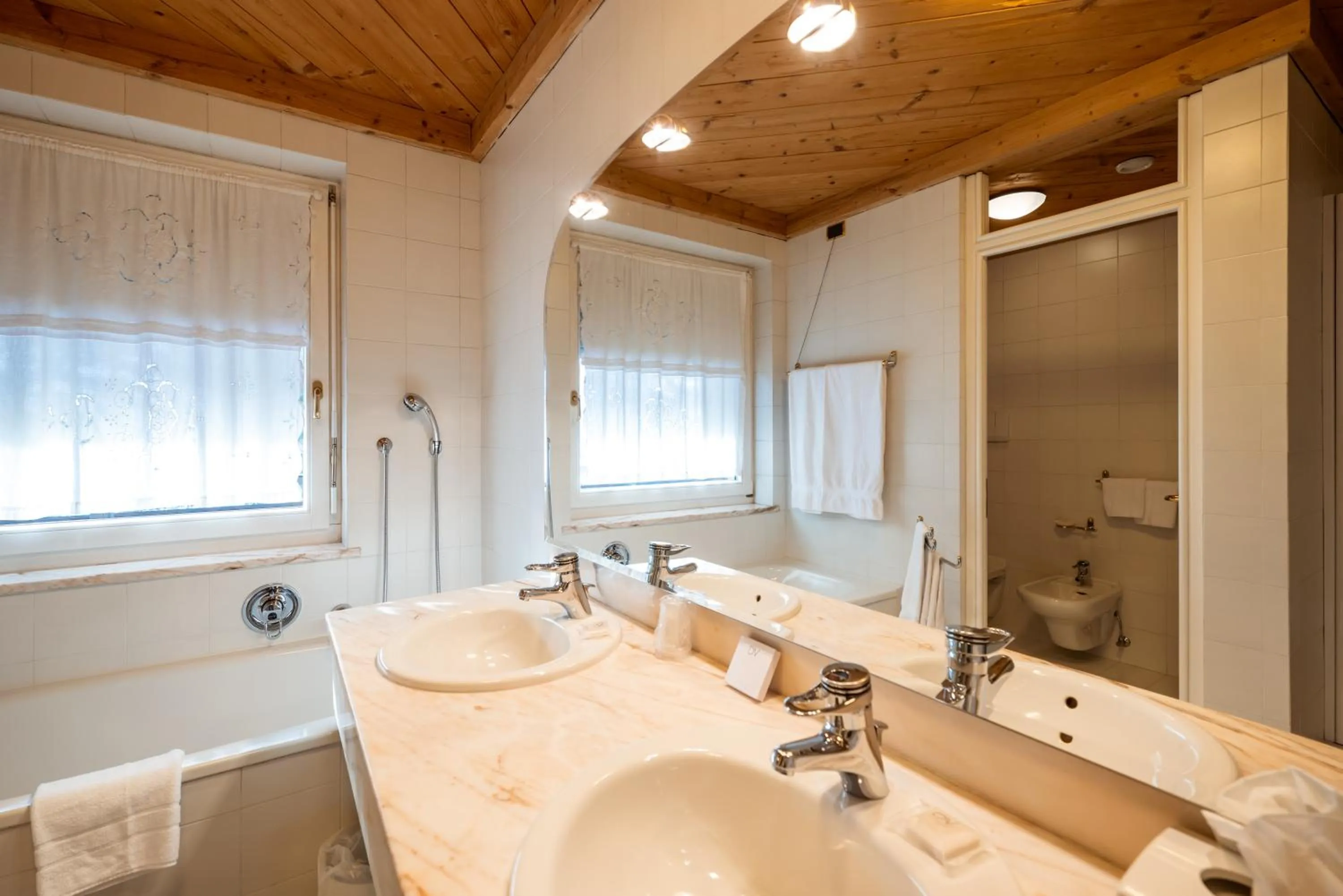 Bathroom in Sporthotel Teresa