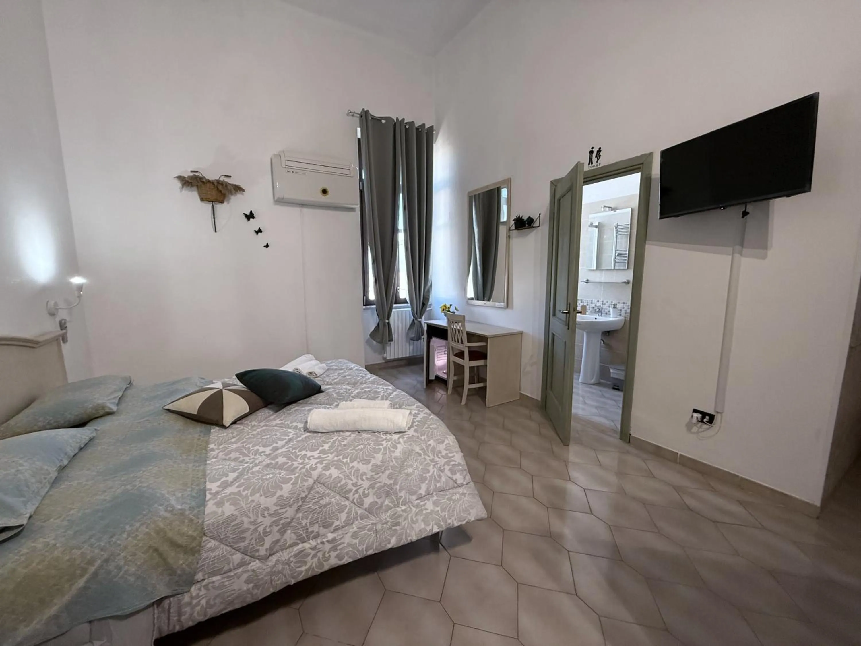 Bed in Bed and Breakfast Station