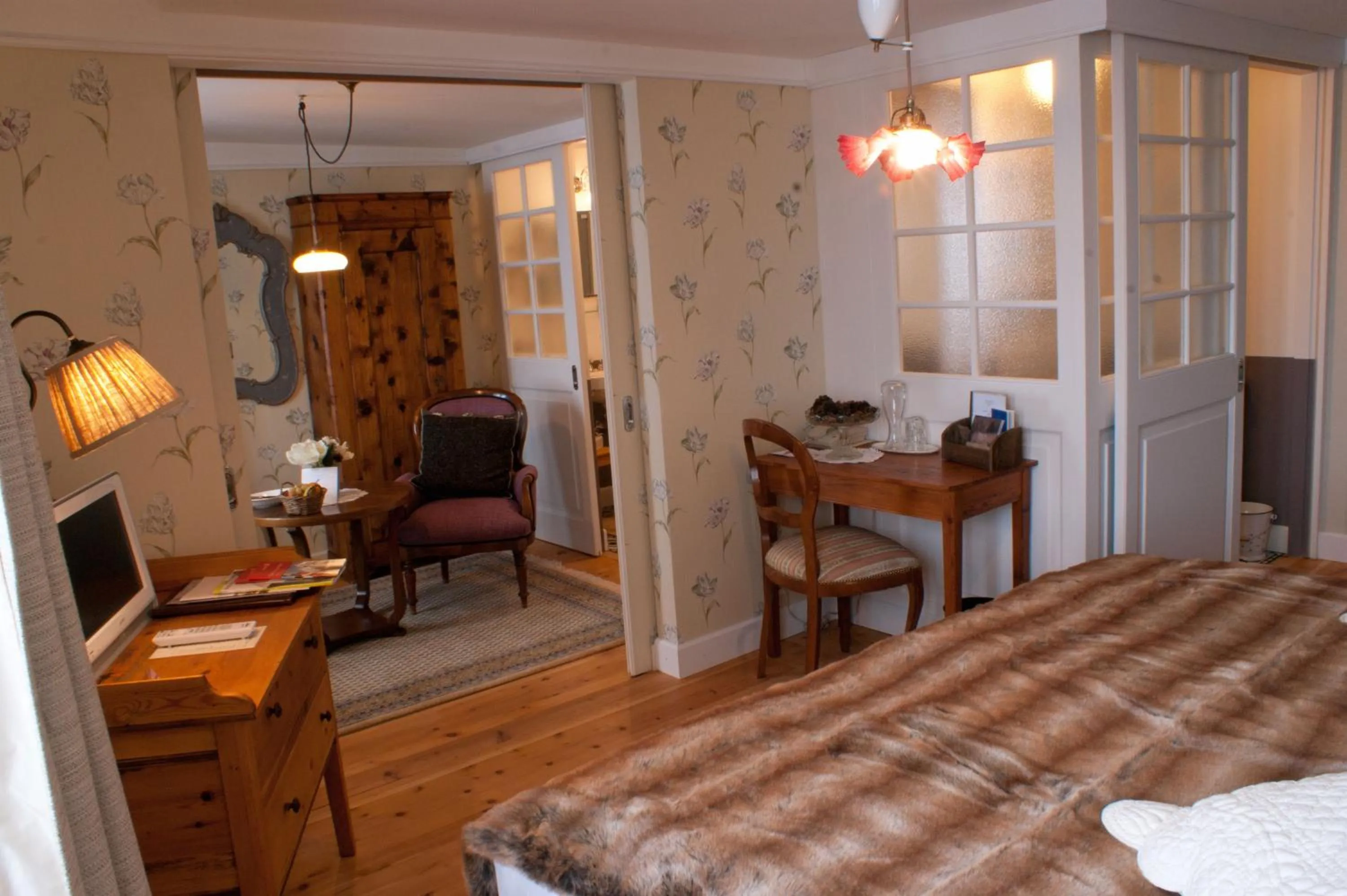 Decorative detail, Bed in Hôtel Bella Tola & SPA