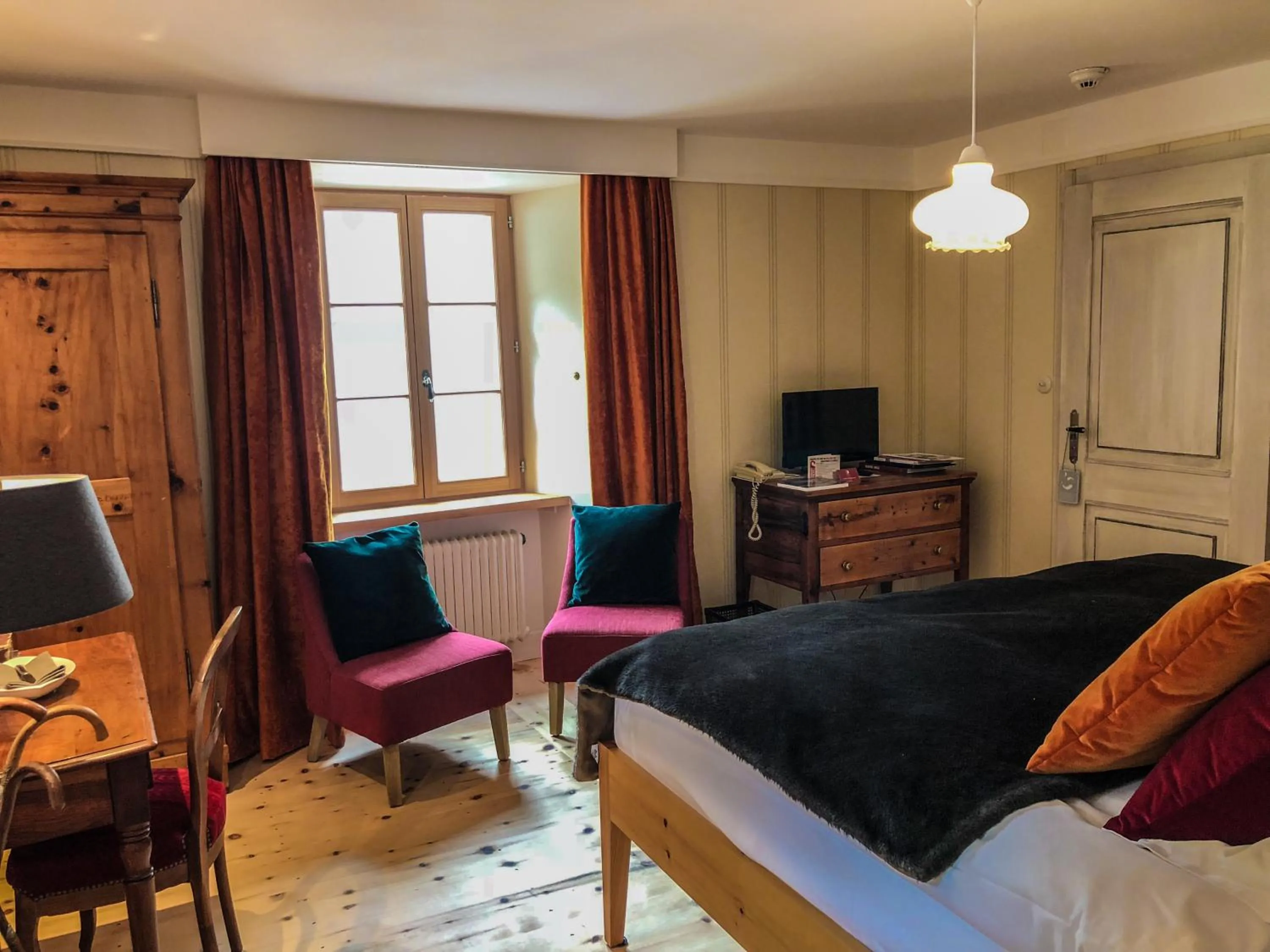 Bed in Hôtel Bella Tola & SPA