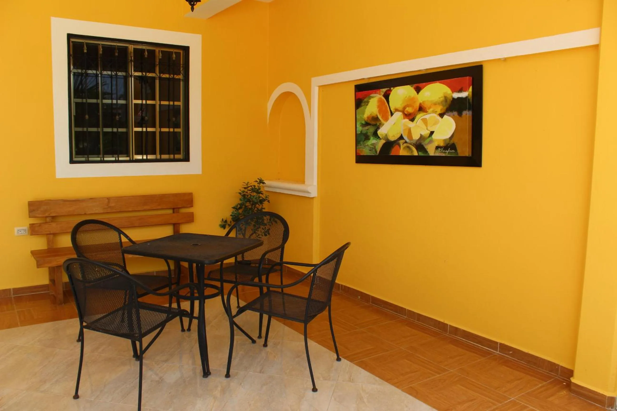 Dining area in Hotel Scarlette