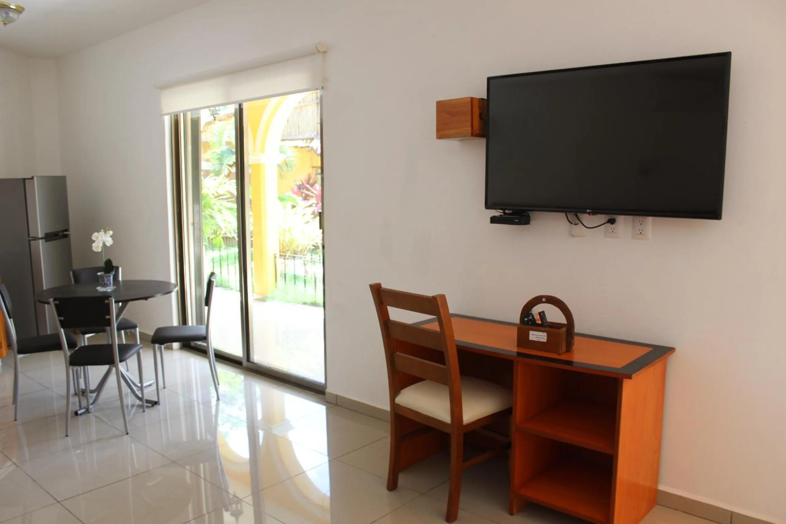 TV and multimedia in Hotel Scarlette