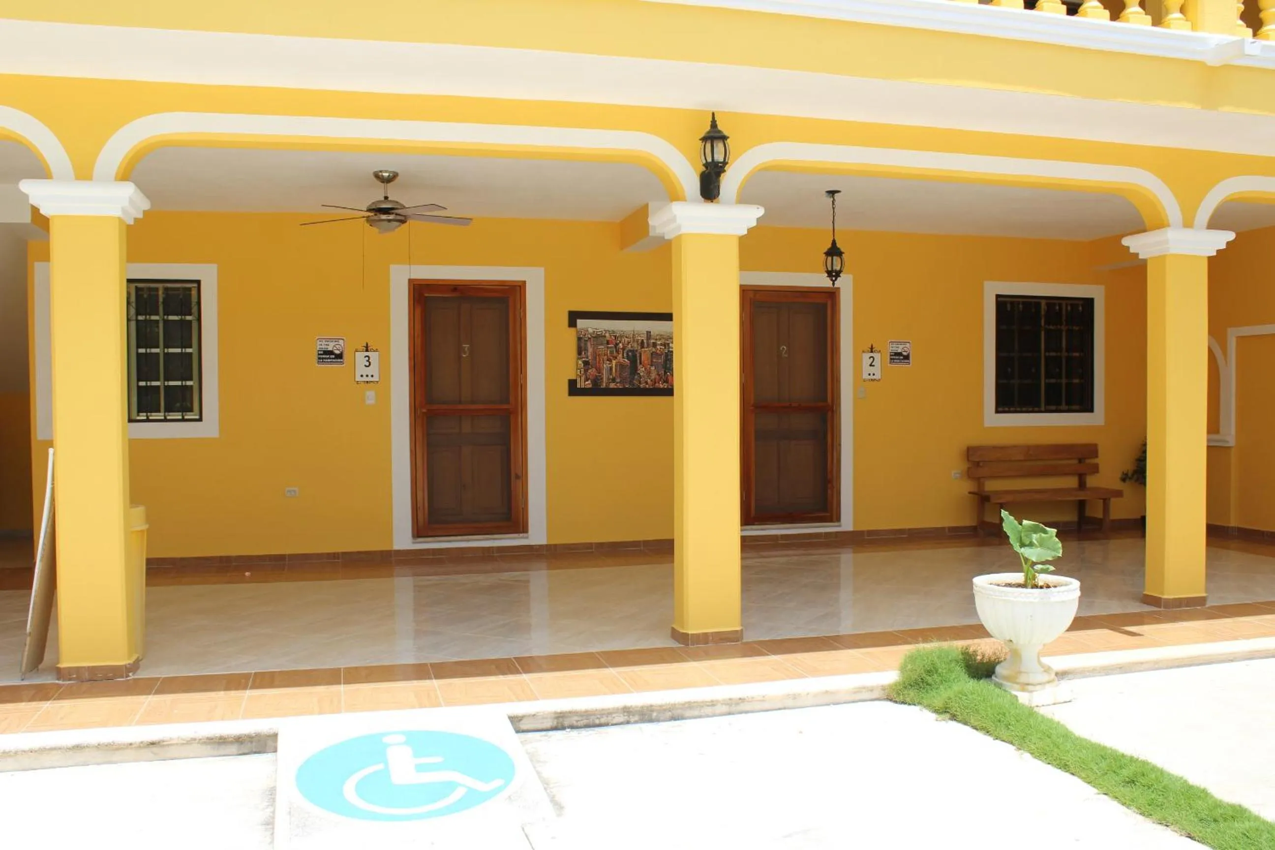 Facade/entrance in Hotel Scarlette