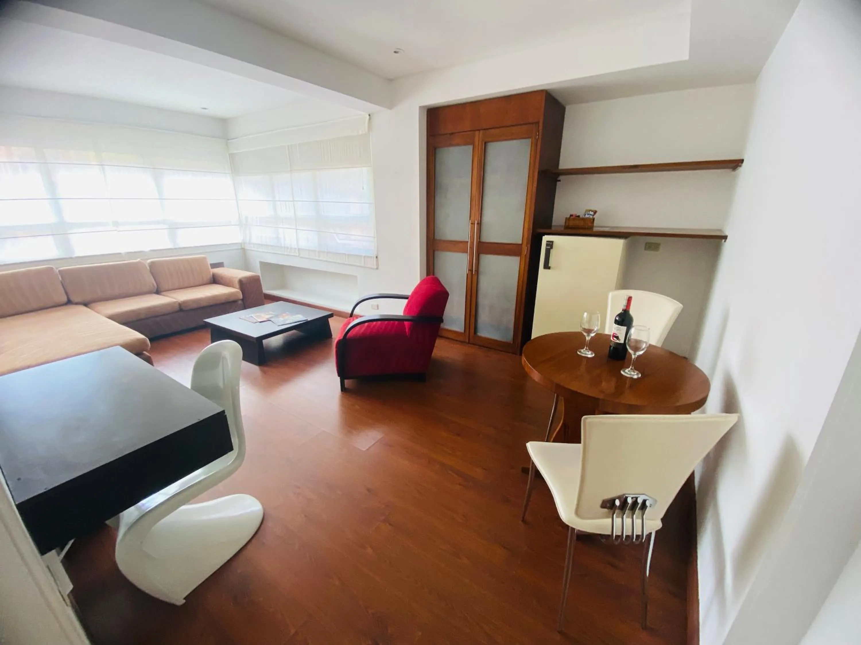 Photo of the whole room, Bed in Hotel Retiro 84 by MIJ