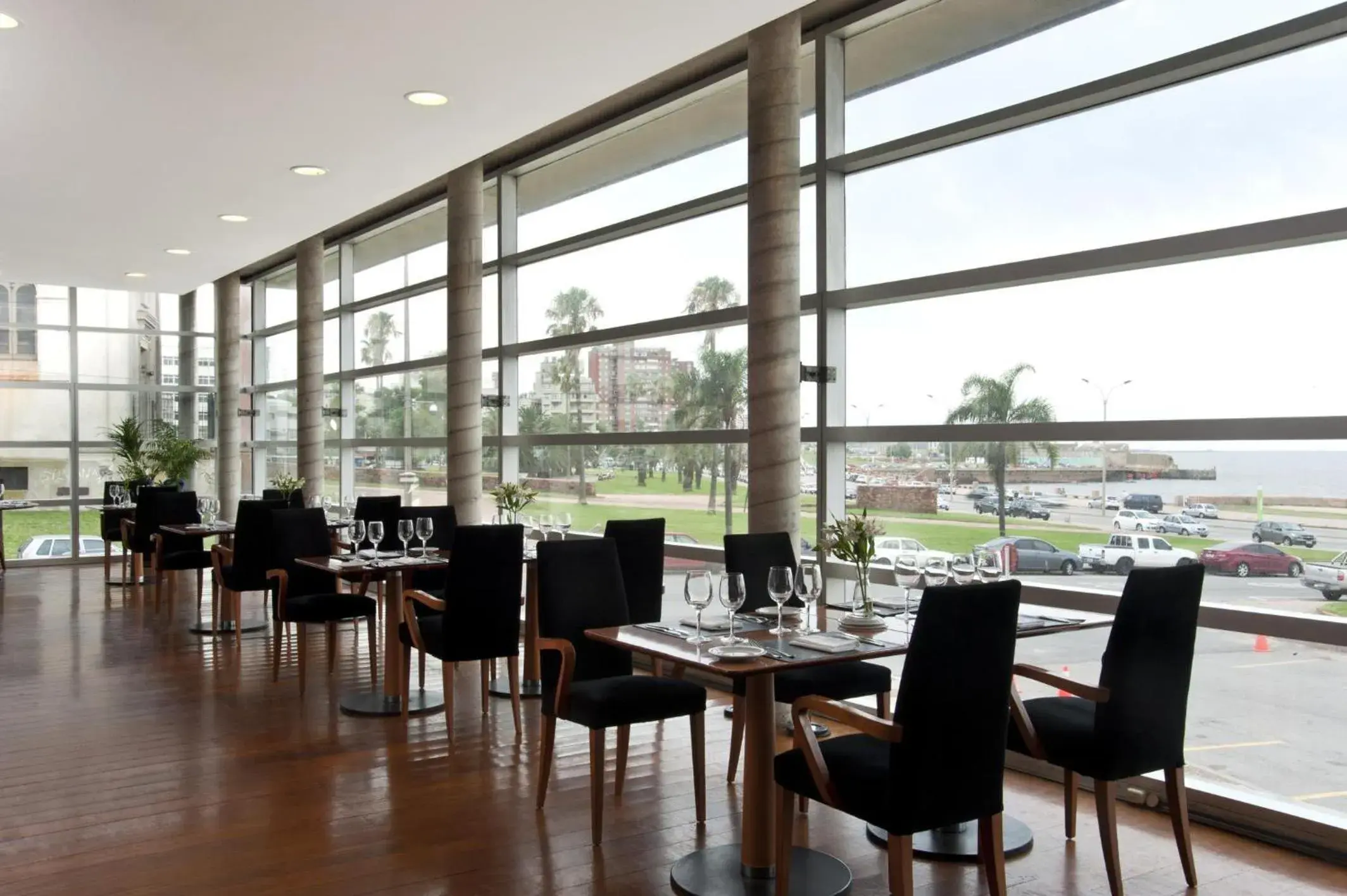 Restaurant/places to eat in NH Montevideo Columbia Restaurant/places to eat in NH Montevideo Columbia