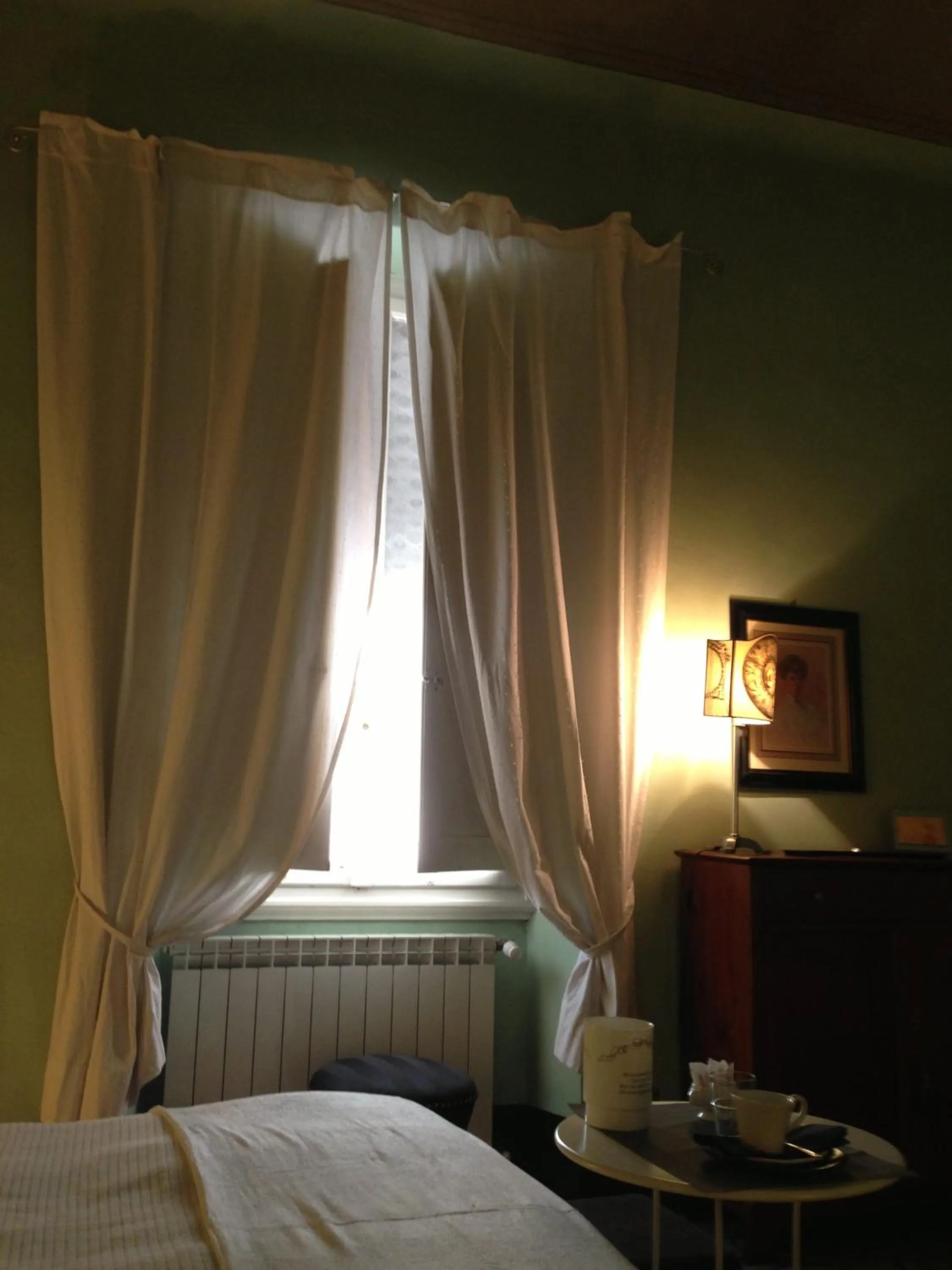 Decorative detail, Bed in Alberghino B&B