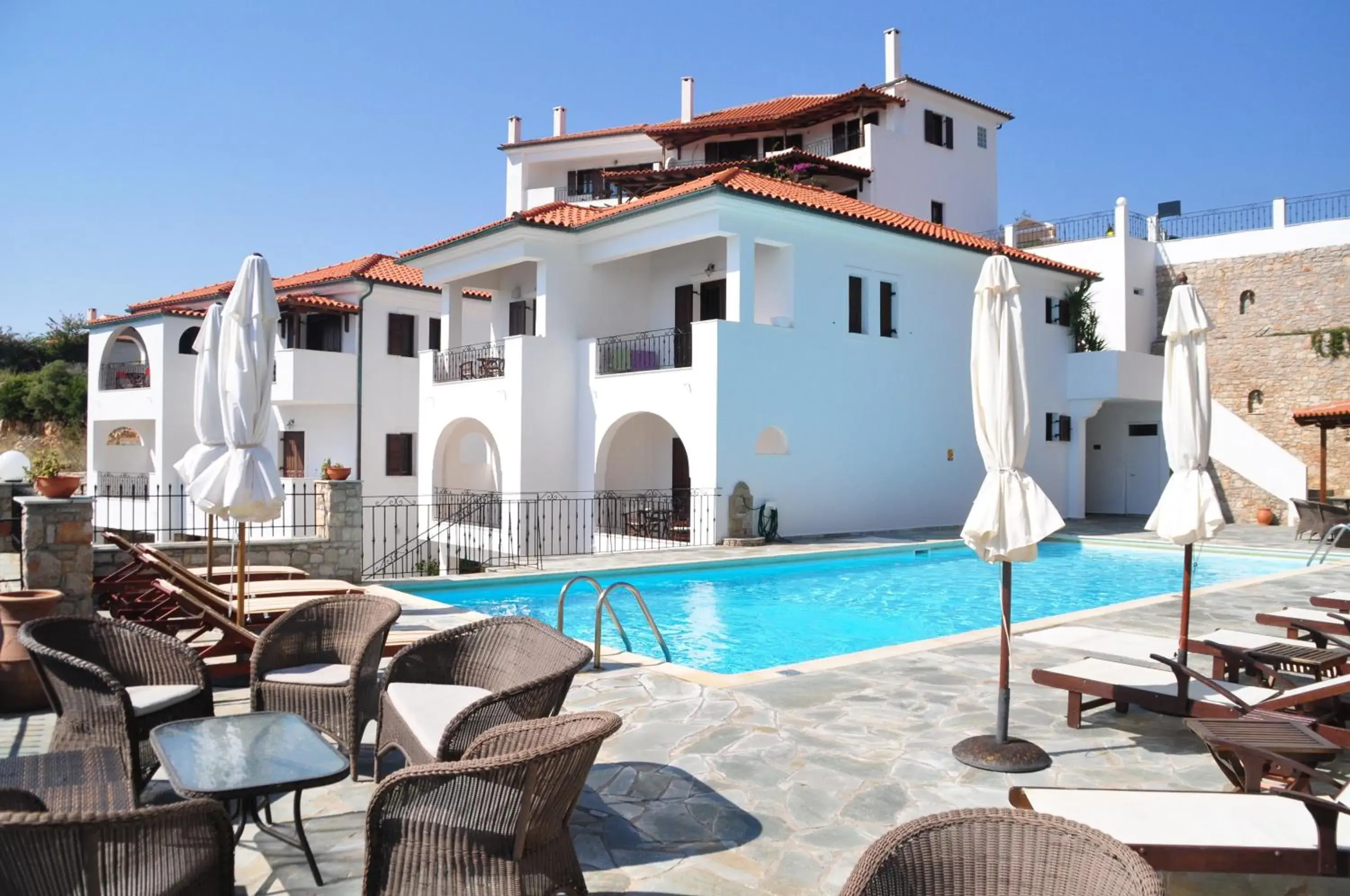 Facade/entrance in Yalis Hotel Facade/entrance in Yalis Hotel