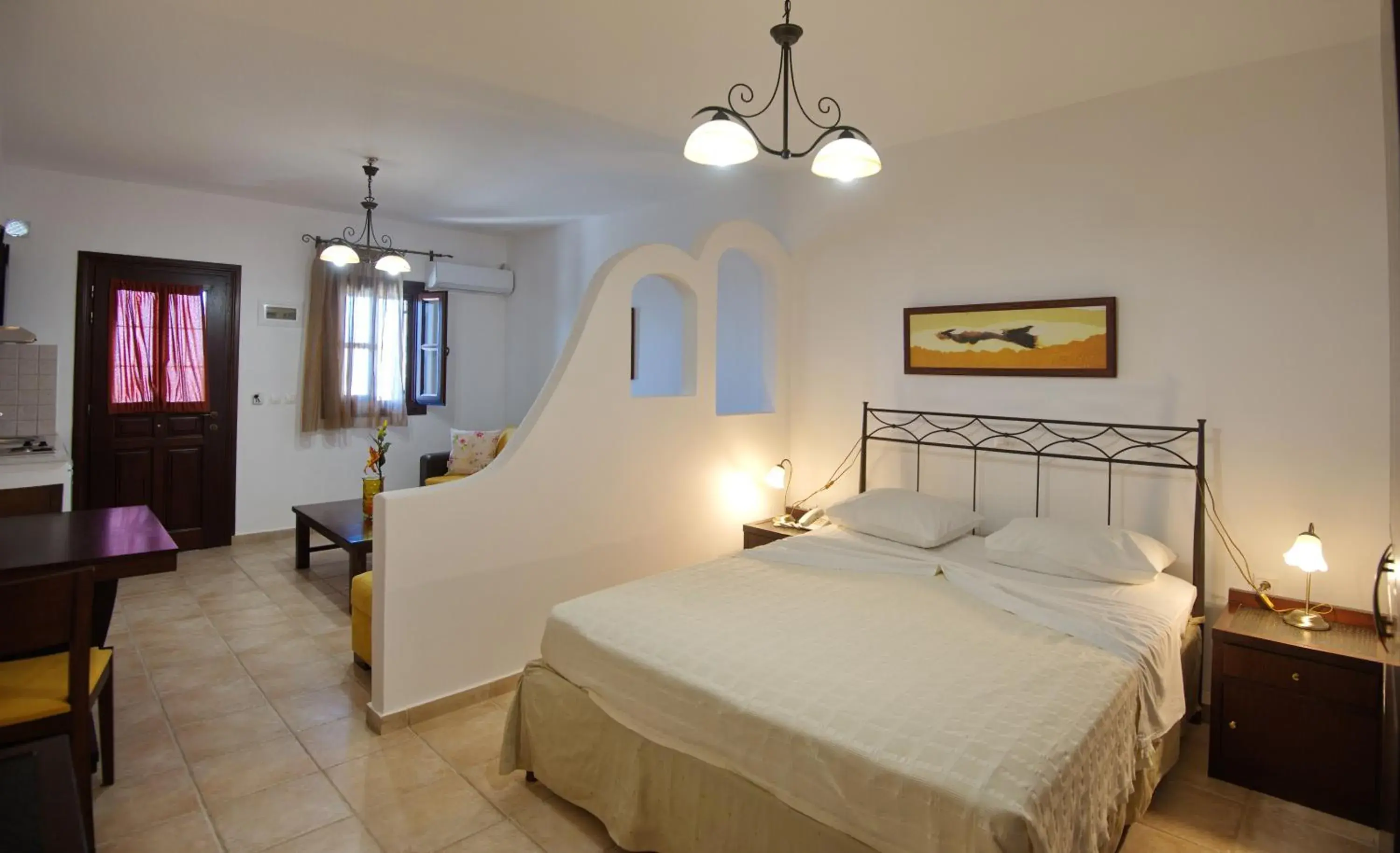 Photo of the whole room, Bed in Yalis Hotel Photo of the whole room, Bed in Yalis Hotel