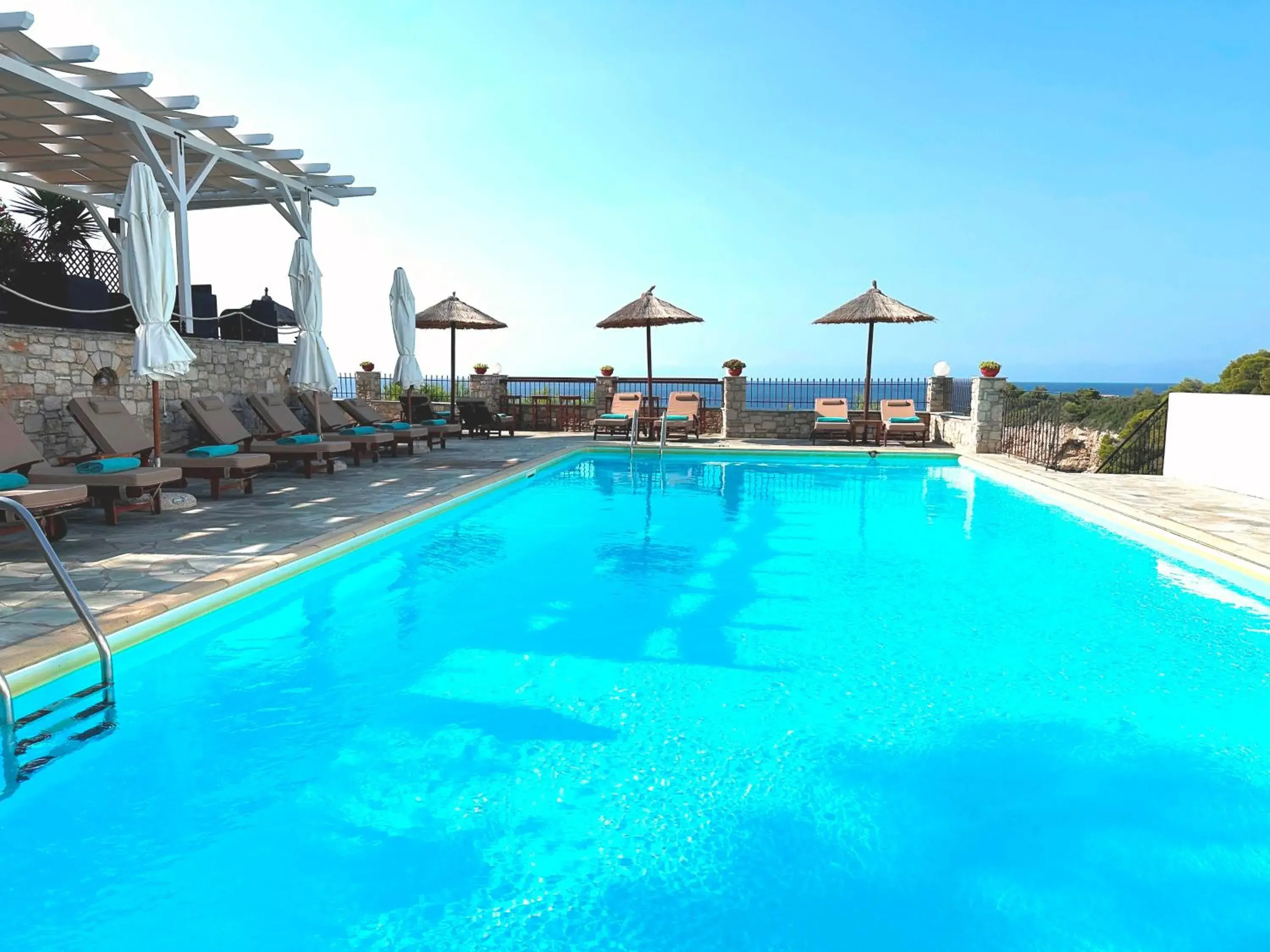 Swimming pool in Yalis Hotel Swimming pool in Yalis Hotel