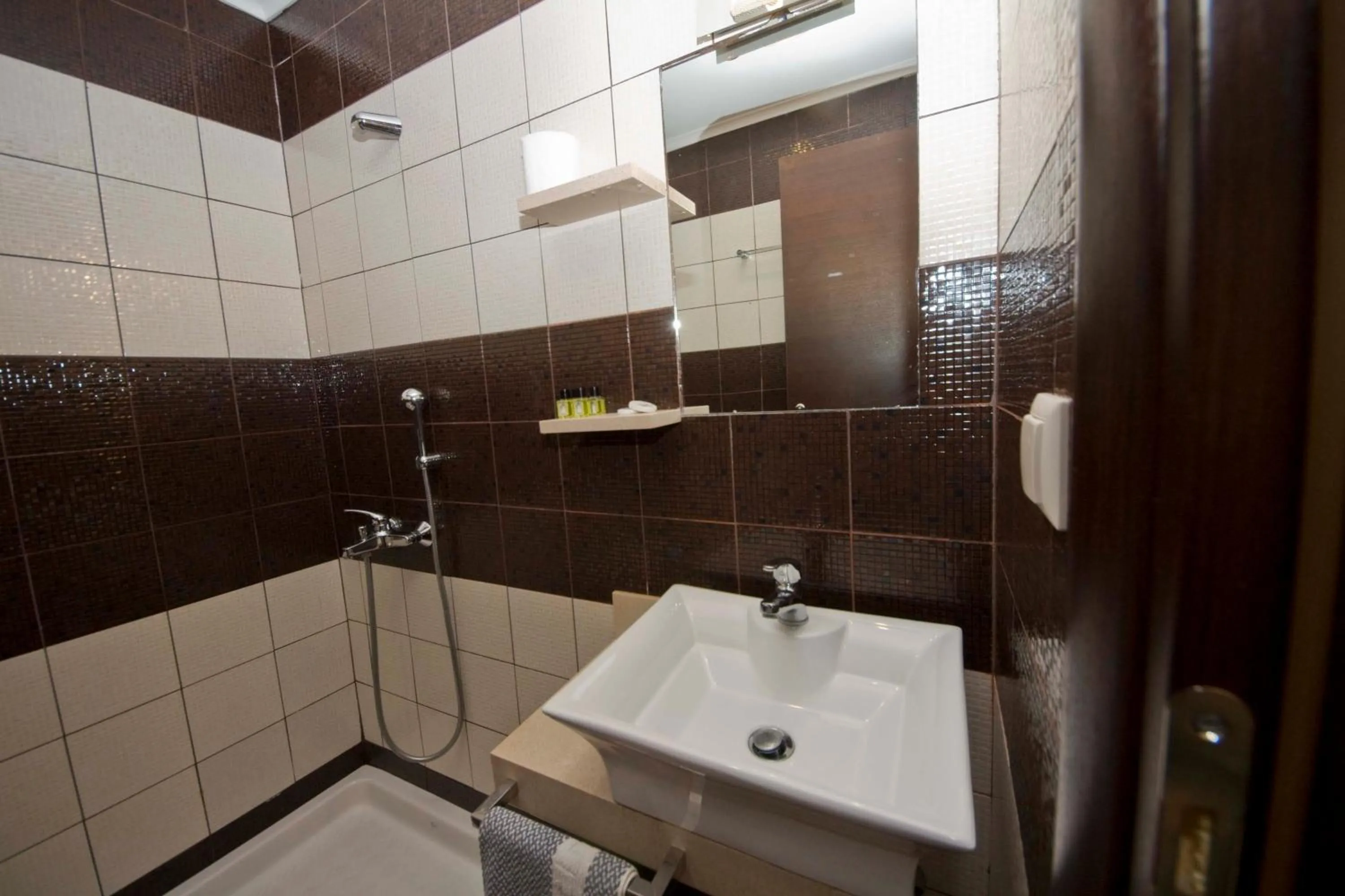 Shower in Porto Marina