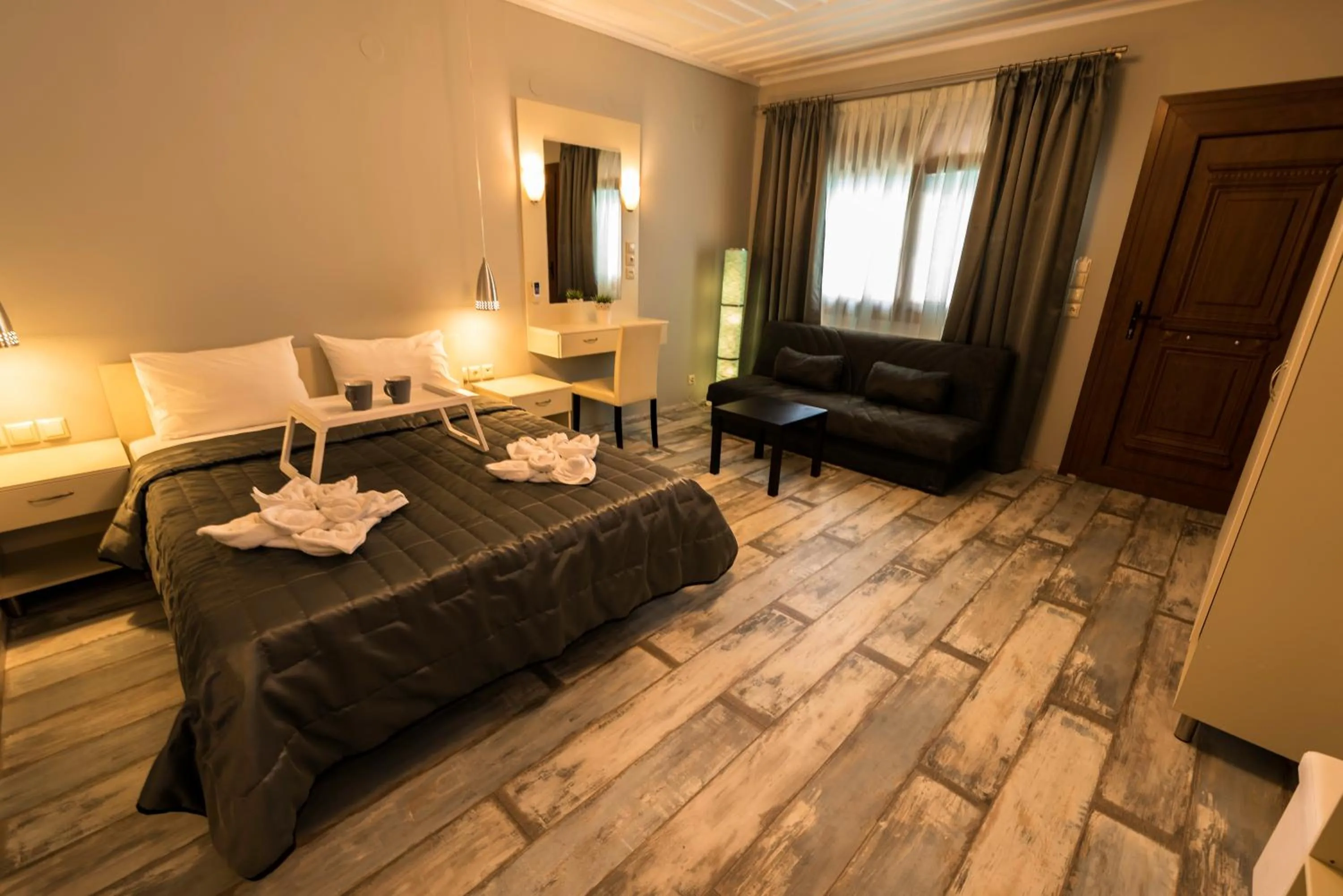 Photo of the whole room, Bed in Porto Marina