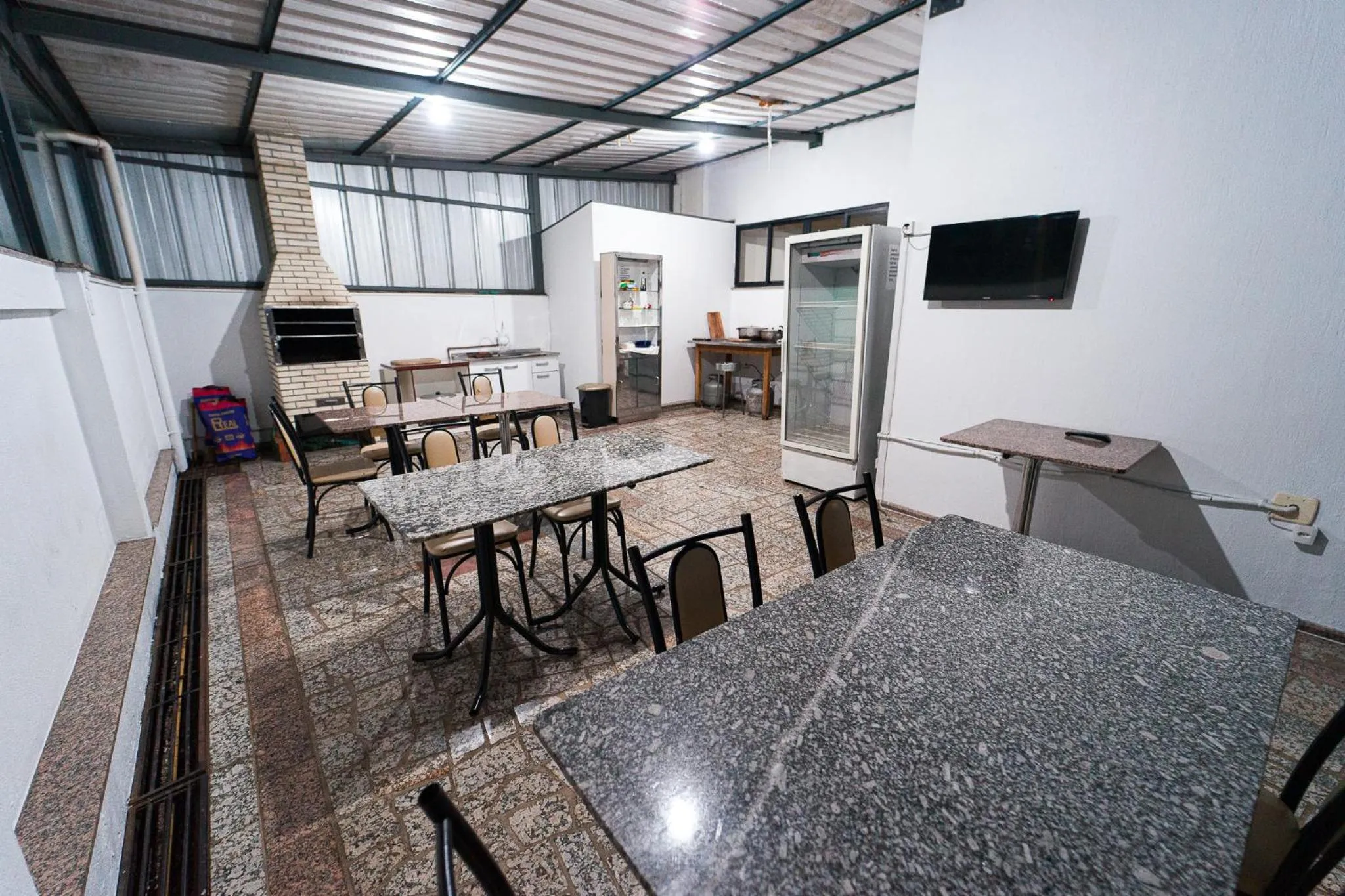 BBQ facilities in Condall Palace Hotel