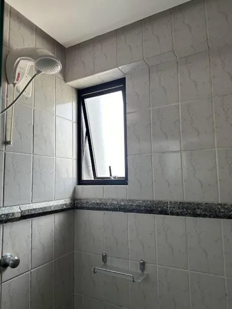 Shower in Condall Palace Hotel