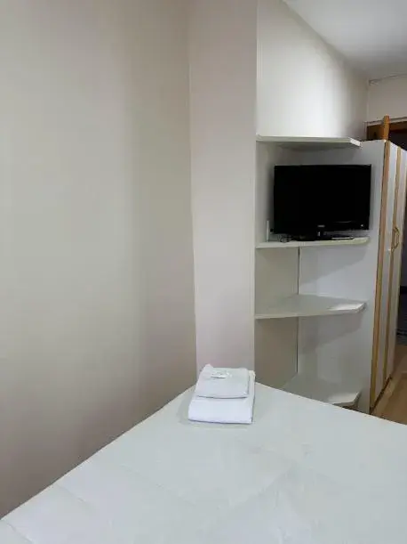 Deluxe Triple Room - single occupancy in Condall Palace Hotel Deluxe Triple Room - single occupancy in Condall Palace Hotel