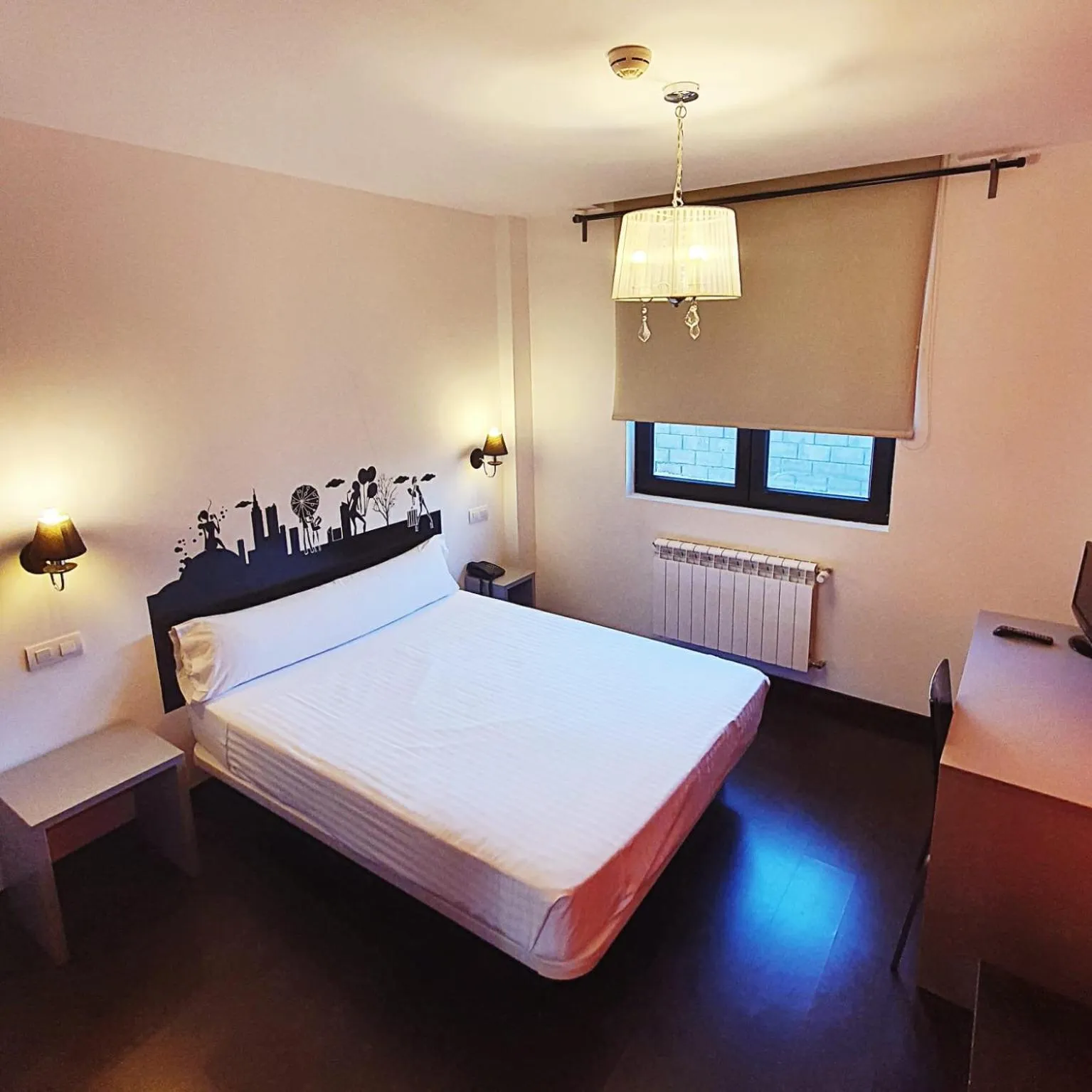 Photo of the whole room, Bed in Calas De Liencres