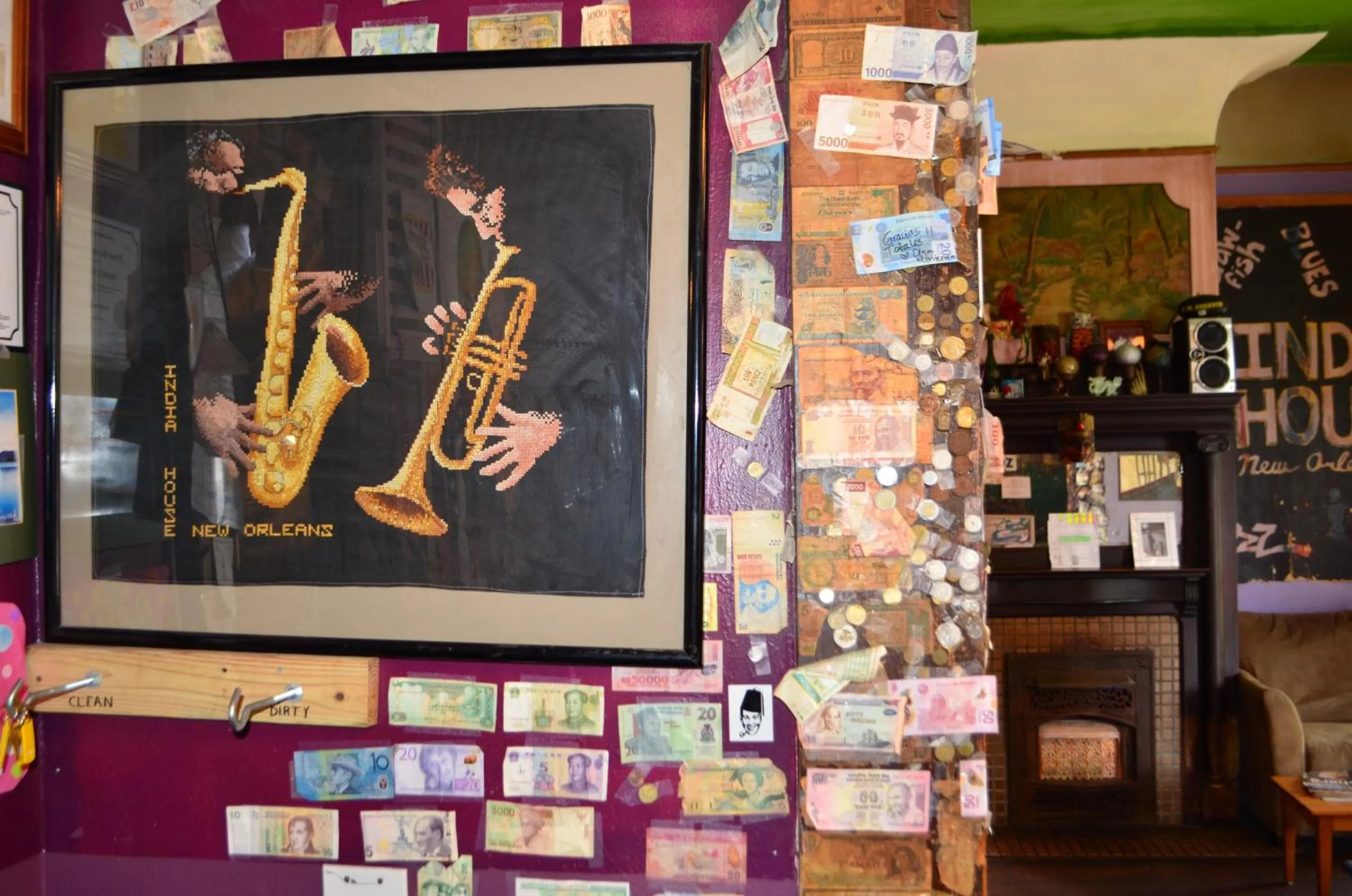 Communal lounge/ TV room in India House Hostel