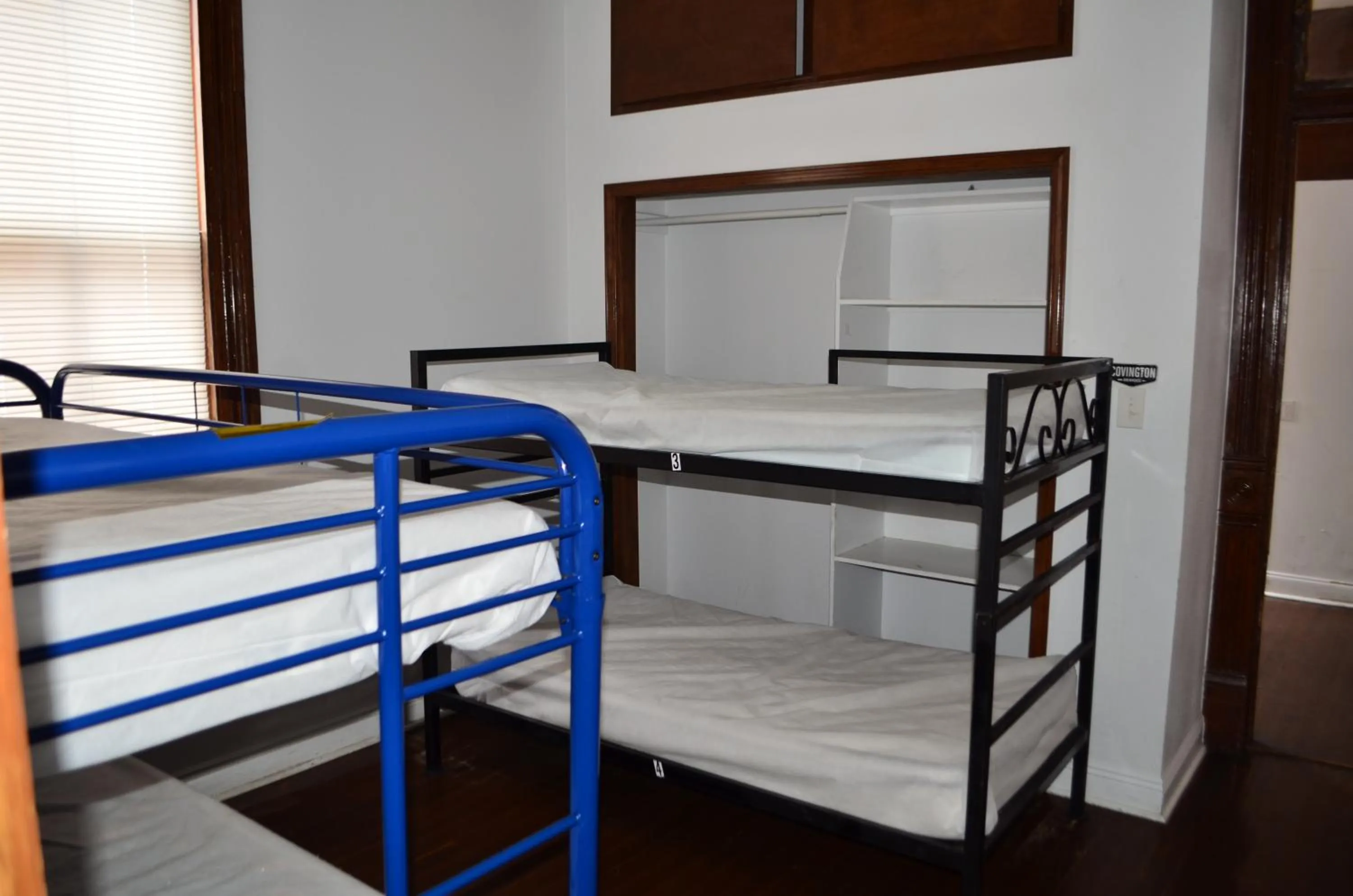 bunk bed, Bed in India House Hostel