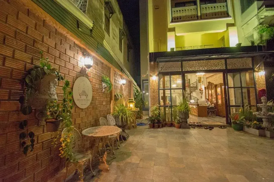 Lobby or reception in Sridonchai Heritage, Night Bazaar Chiang Mai Lobby or reception in Sridonchai Heritage, Night Bazaar Chiang Mai
