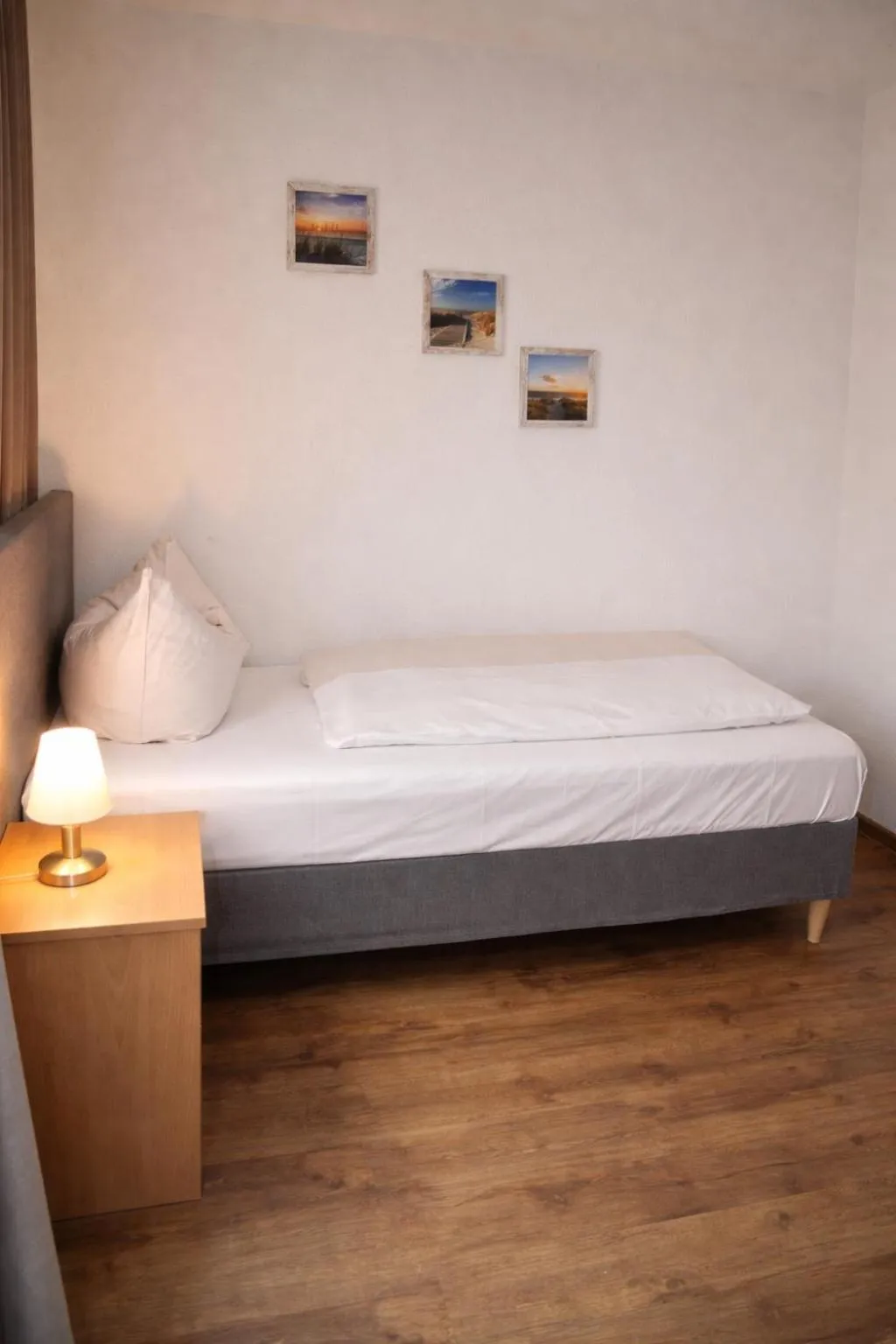 Bed in Hotel Discovery