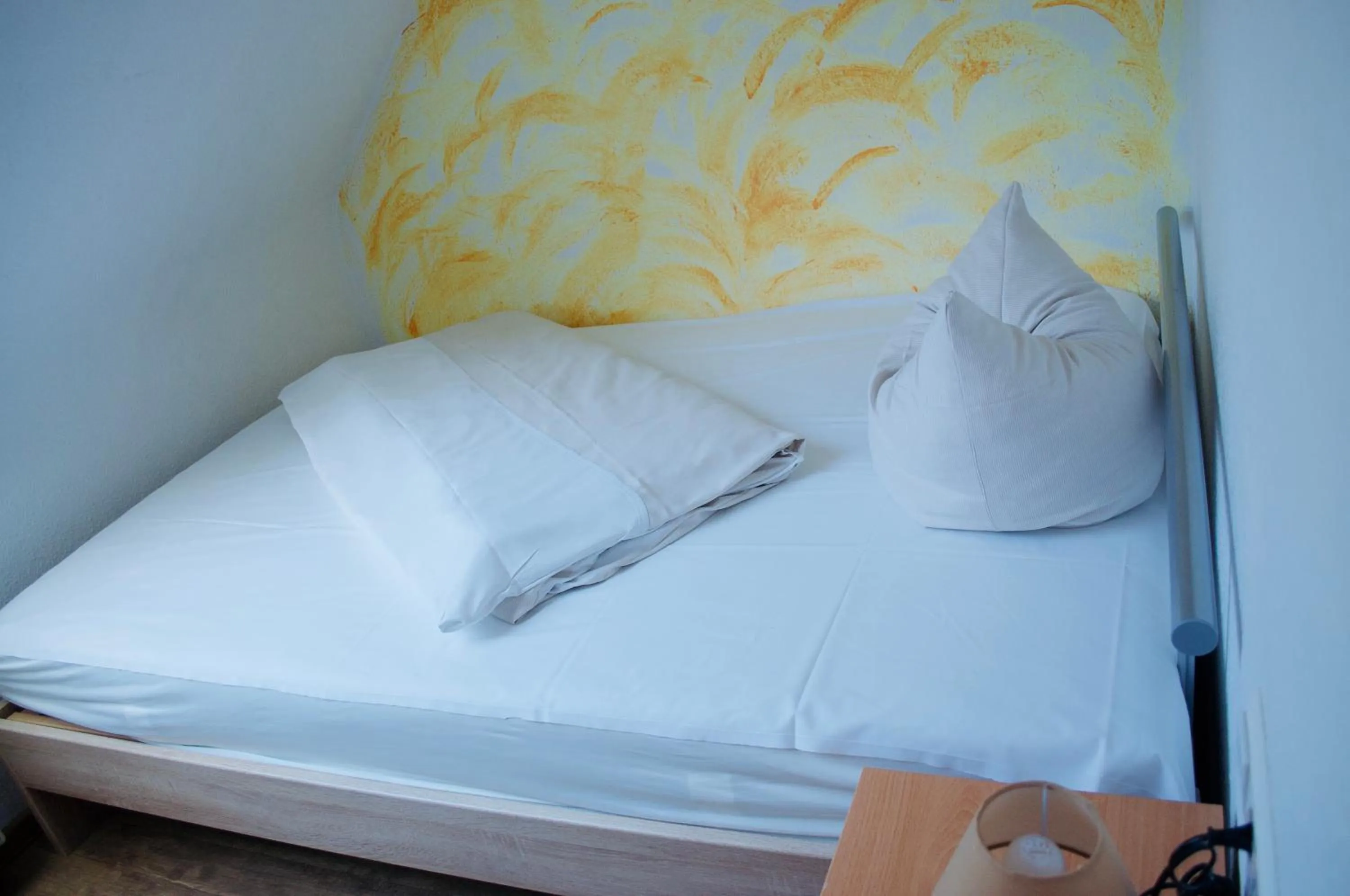 Bed in Hotel Discovery