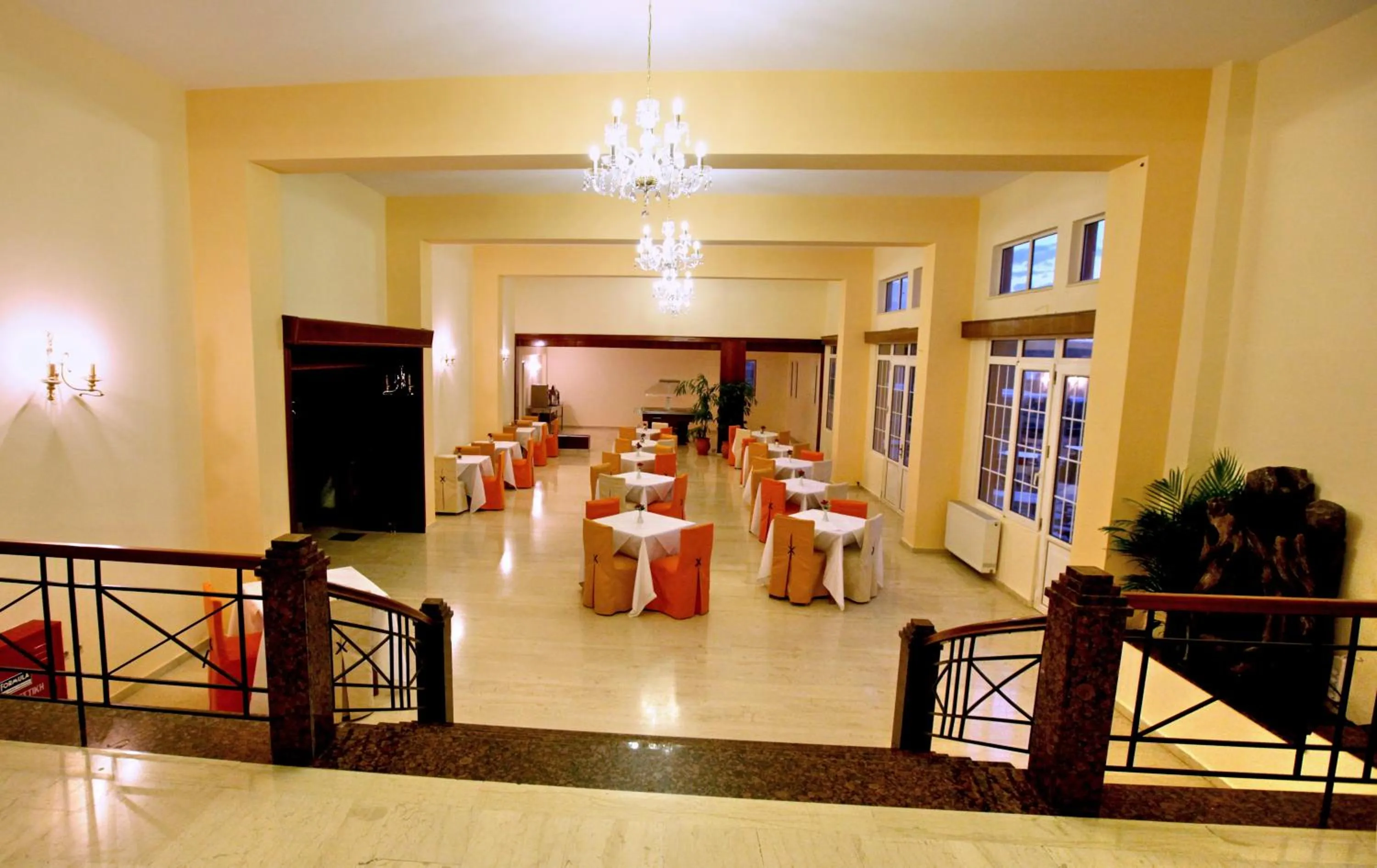 Restaurant/places to eat in Belvedere Aeolis Hotel