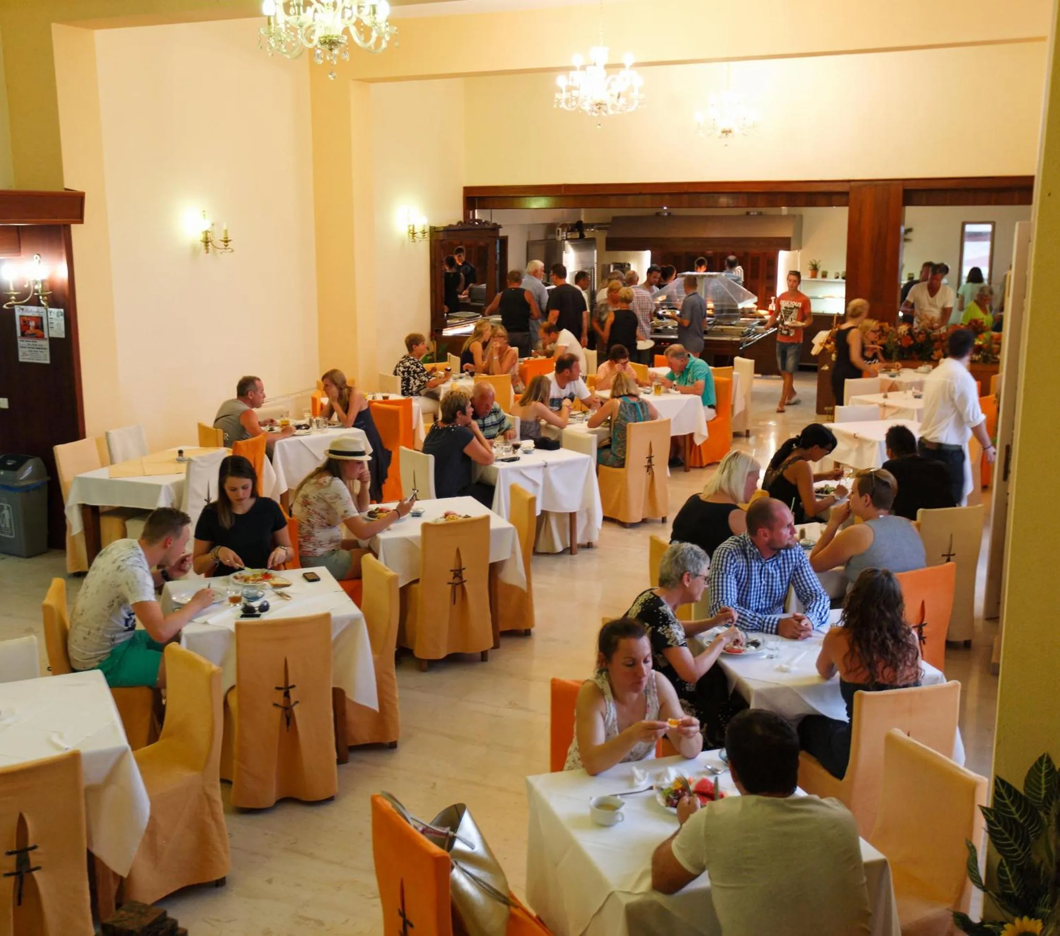 Restaurant/places to eat in Belvedere Aeolis Hotel
