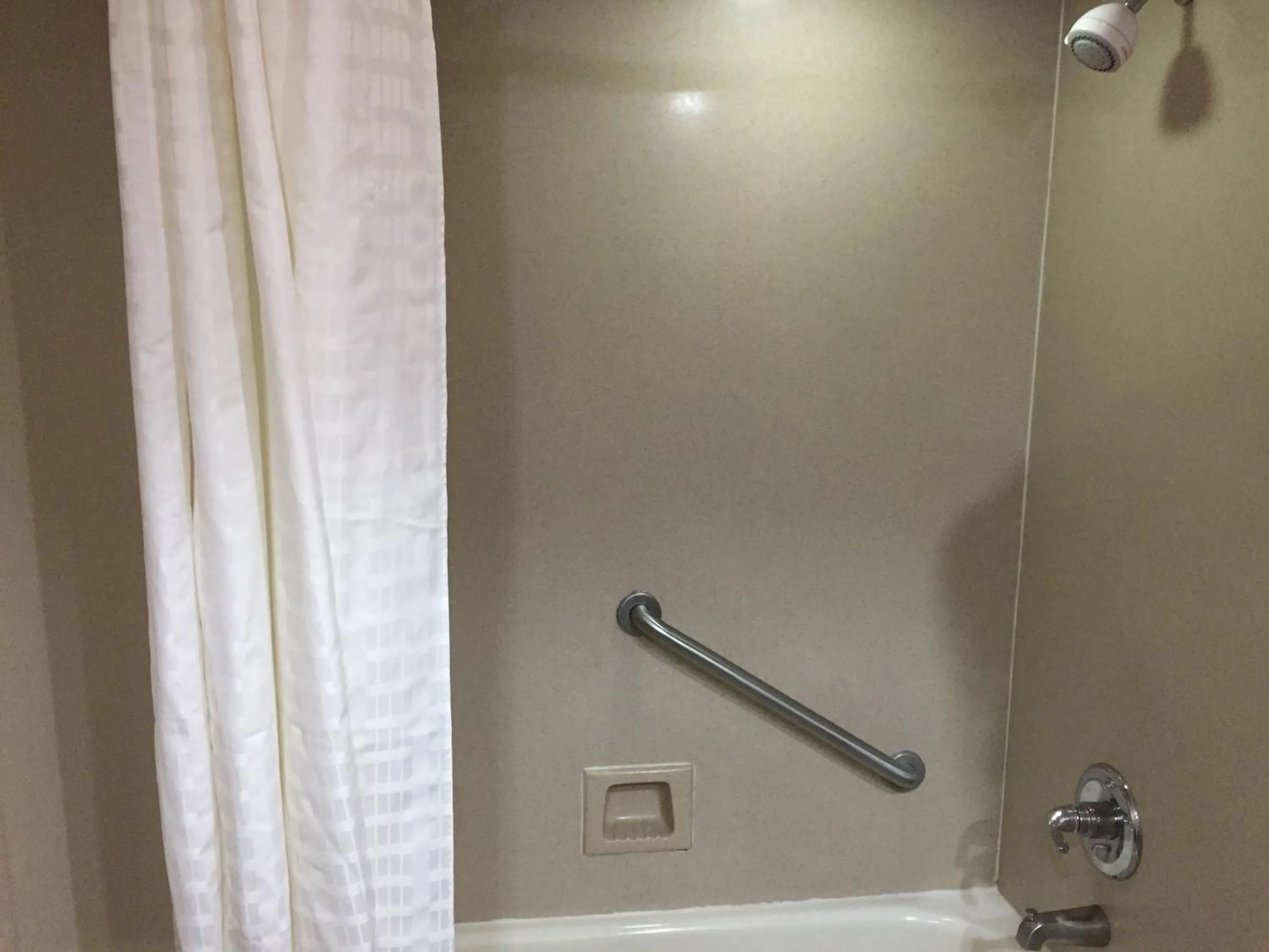 Bathroom in Best Western Southside Hotel & Suites