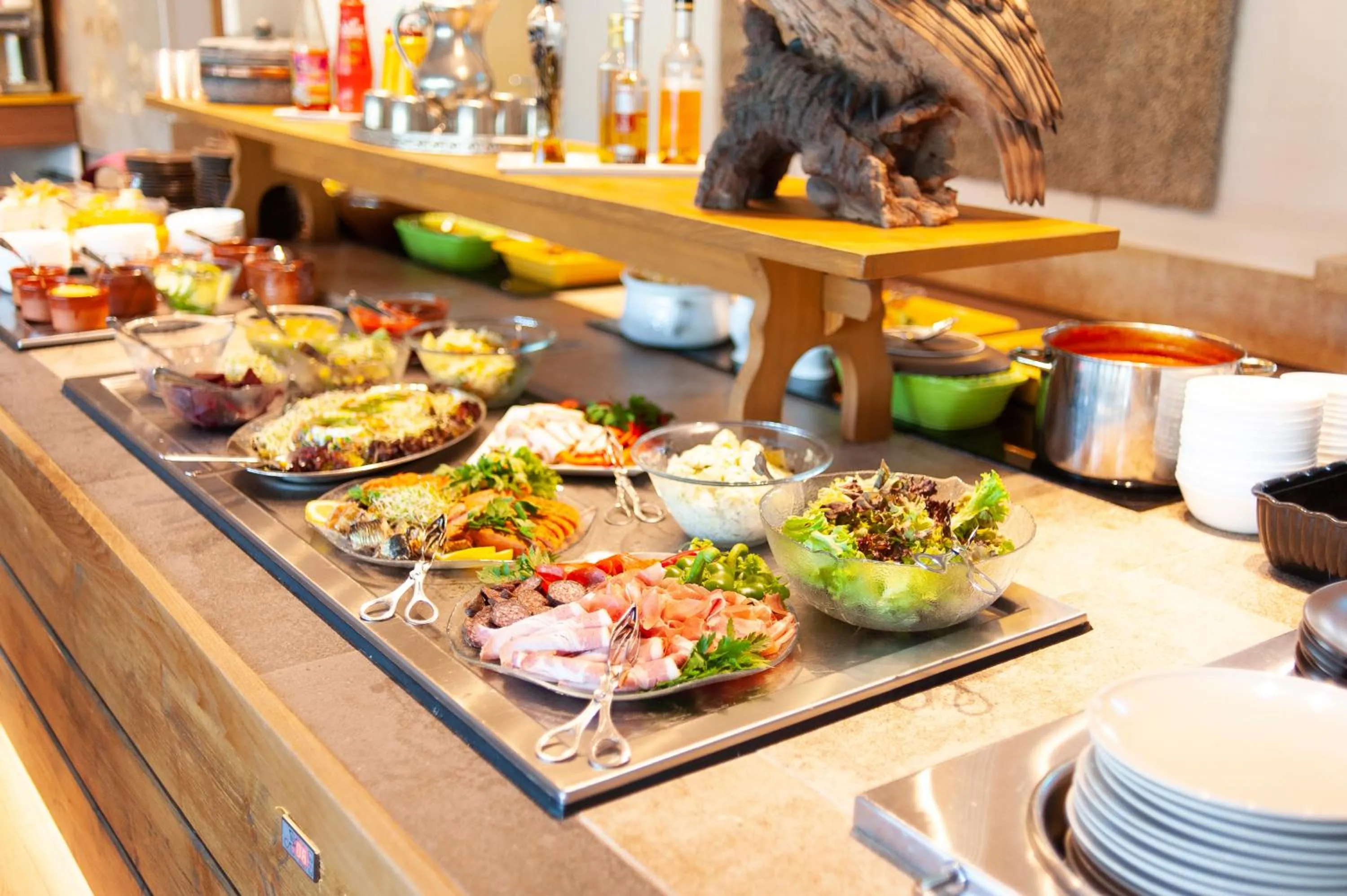 Restaurant/places to eat in Strand Fjordmotel