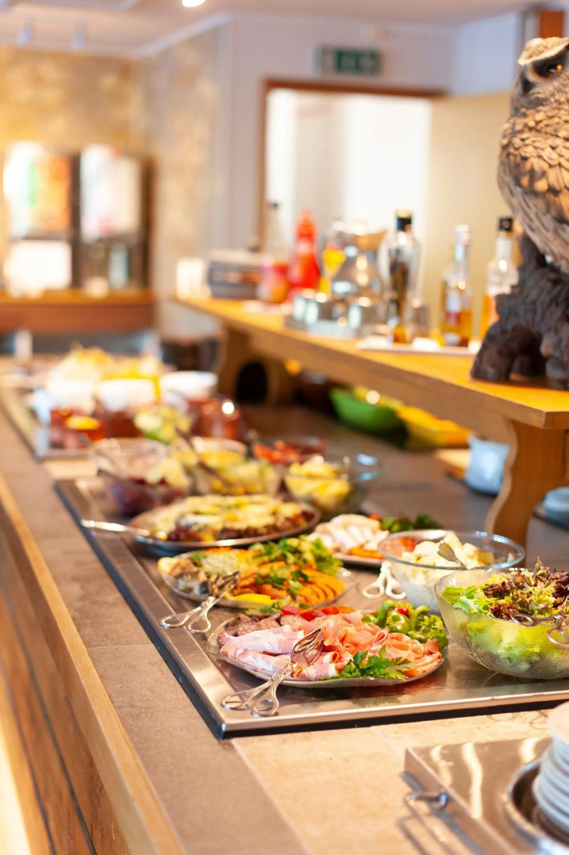 Restaurant/places to eat in Strand Fjordmotel