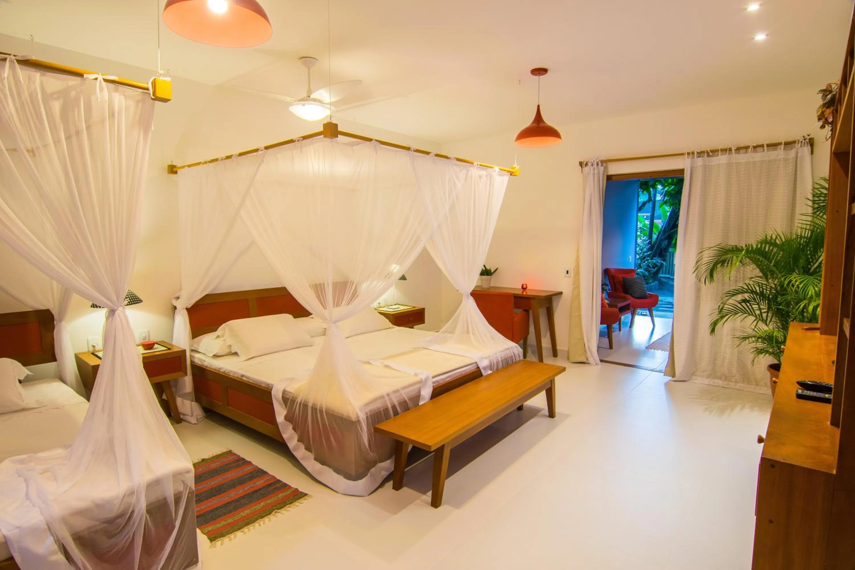 Photo of the whole room, Bed in Pousada Quarto Crescente