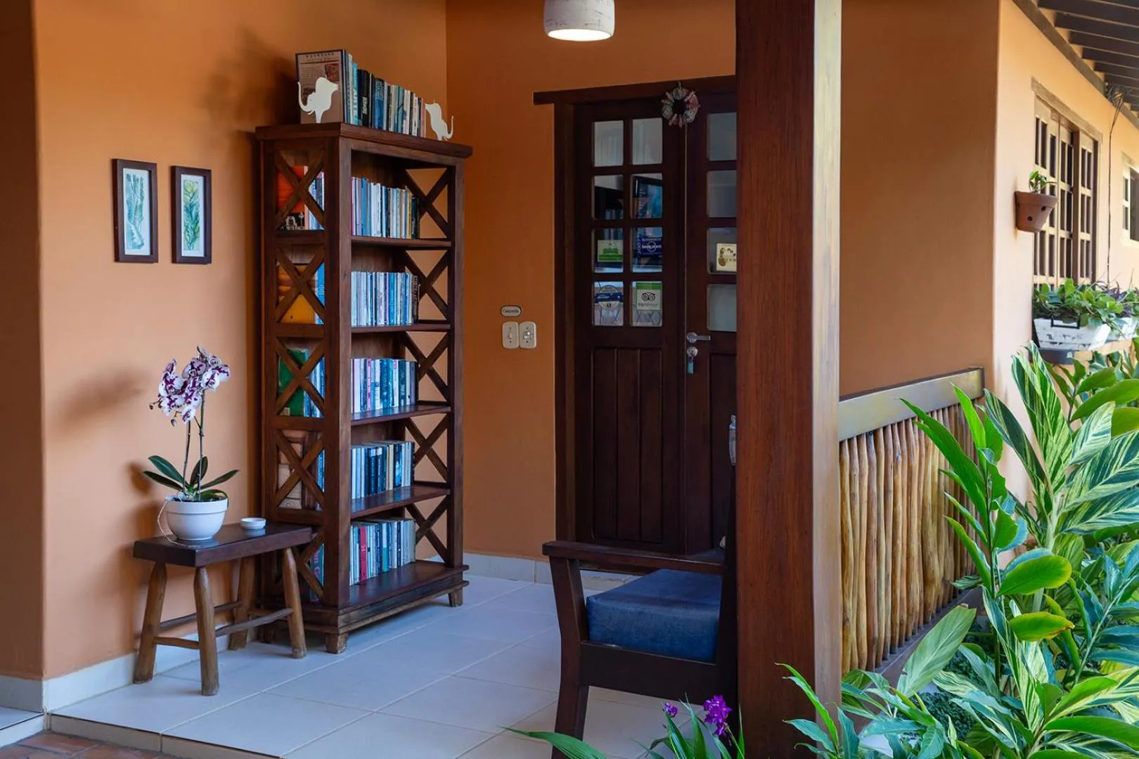 Library in Pousada Quarto Crescente