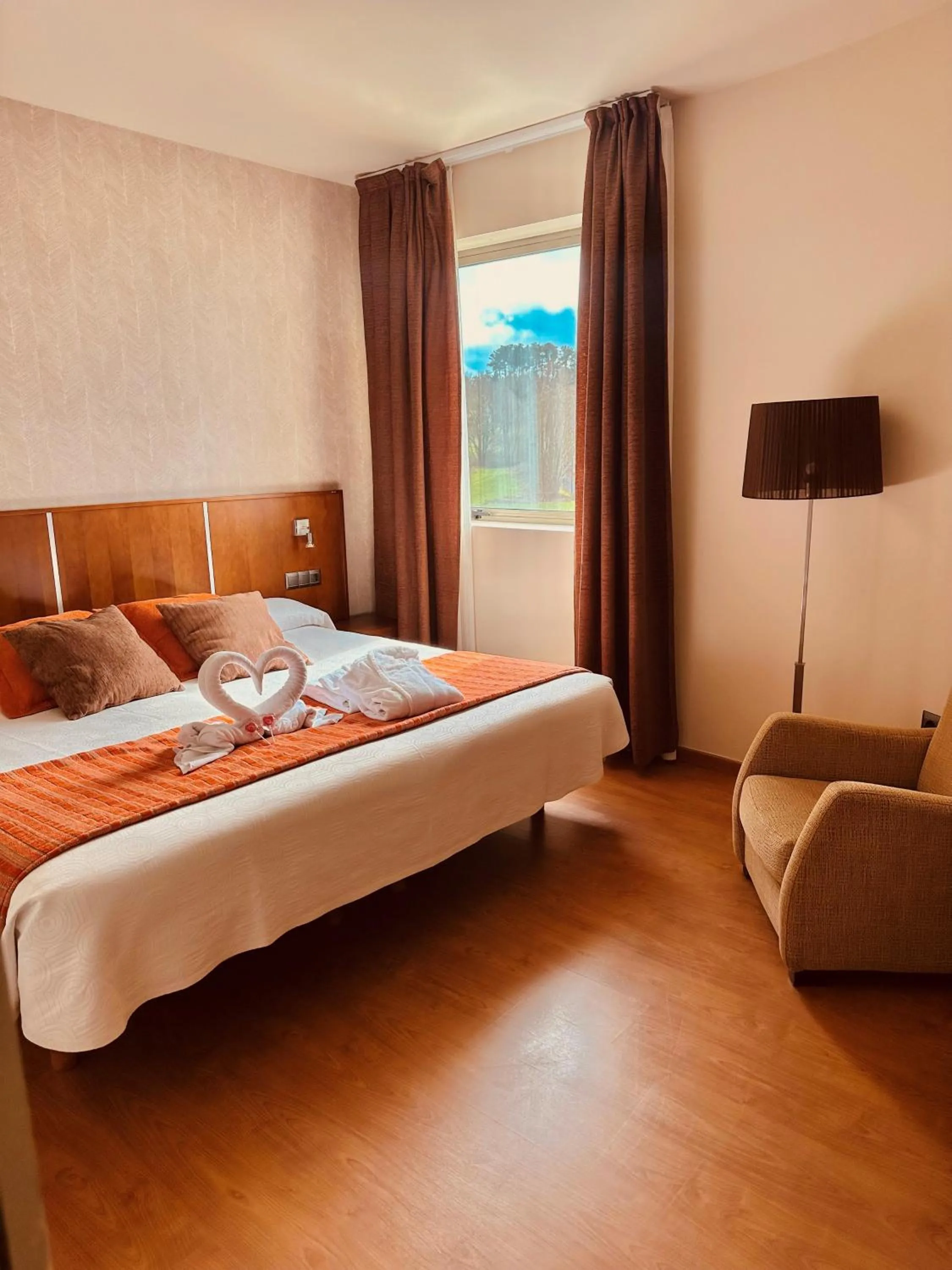 Bedroom, Bed in Hotel Spa Norat Torre Do Deza 4* Superior