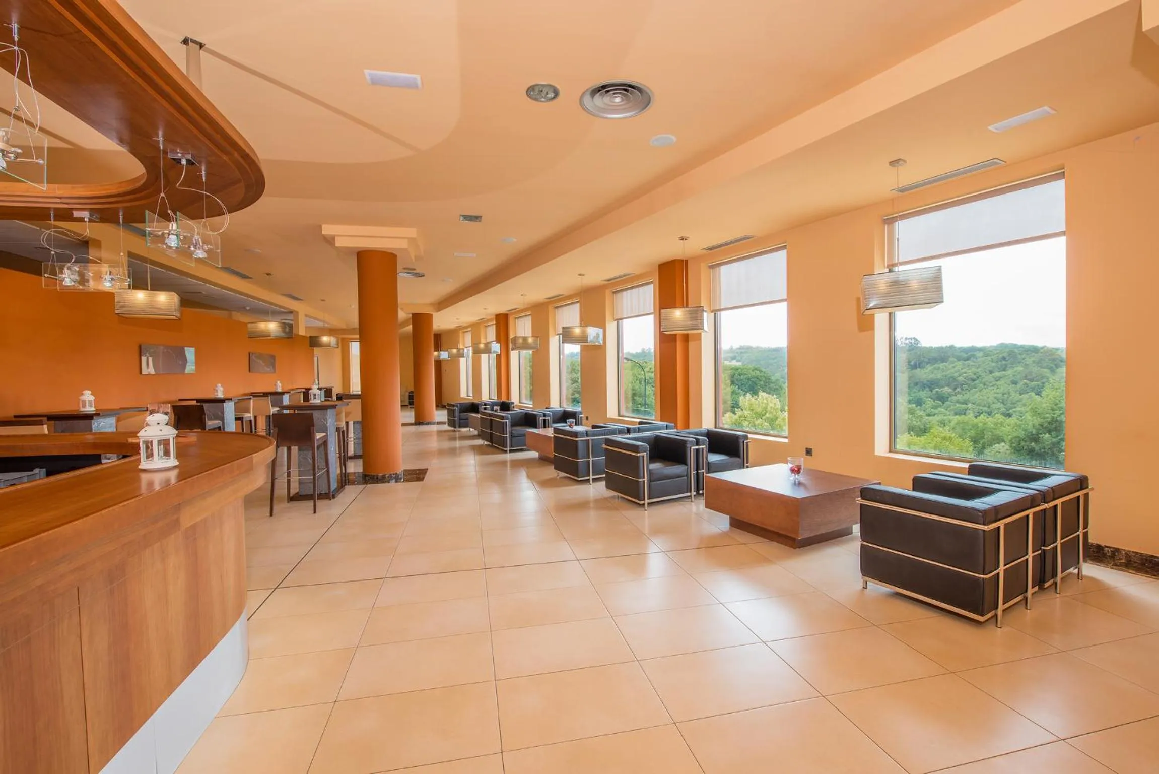 Communal lounge/ TV room in Hotel Spa Norat Torre Do Deza 4* Superior